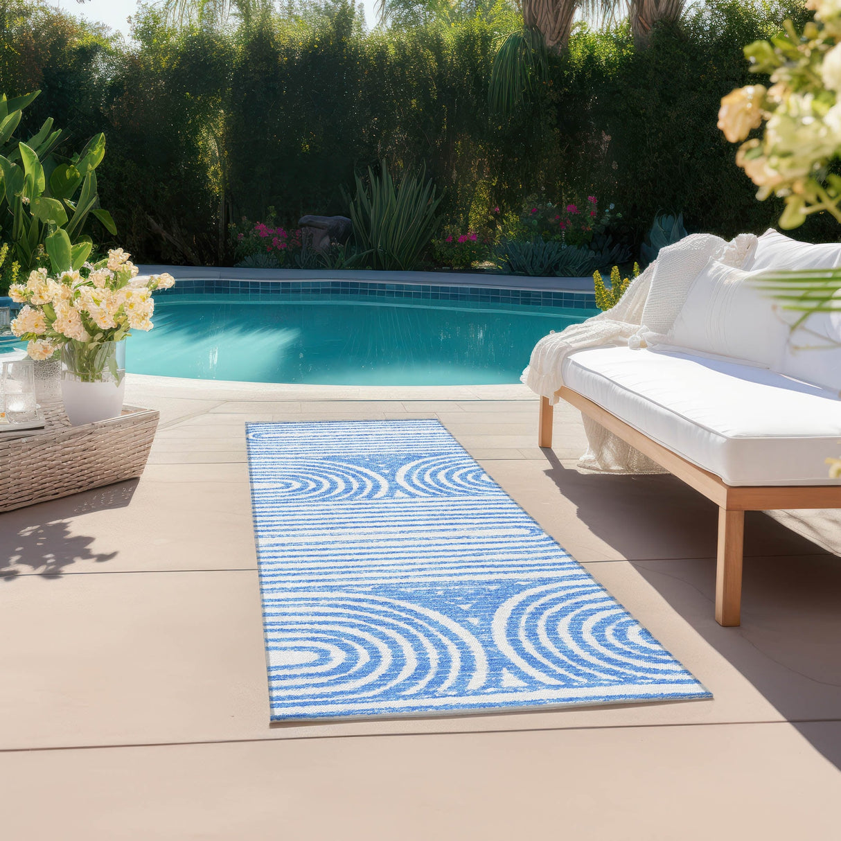 Machine Washable Indoor/ Outdoor Modern Vibes Chantille Rug