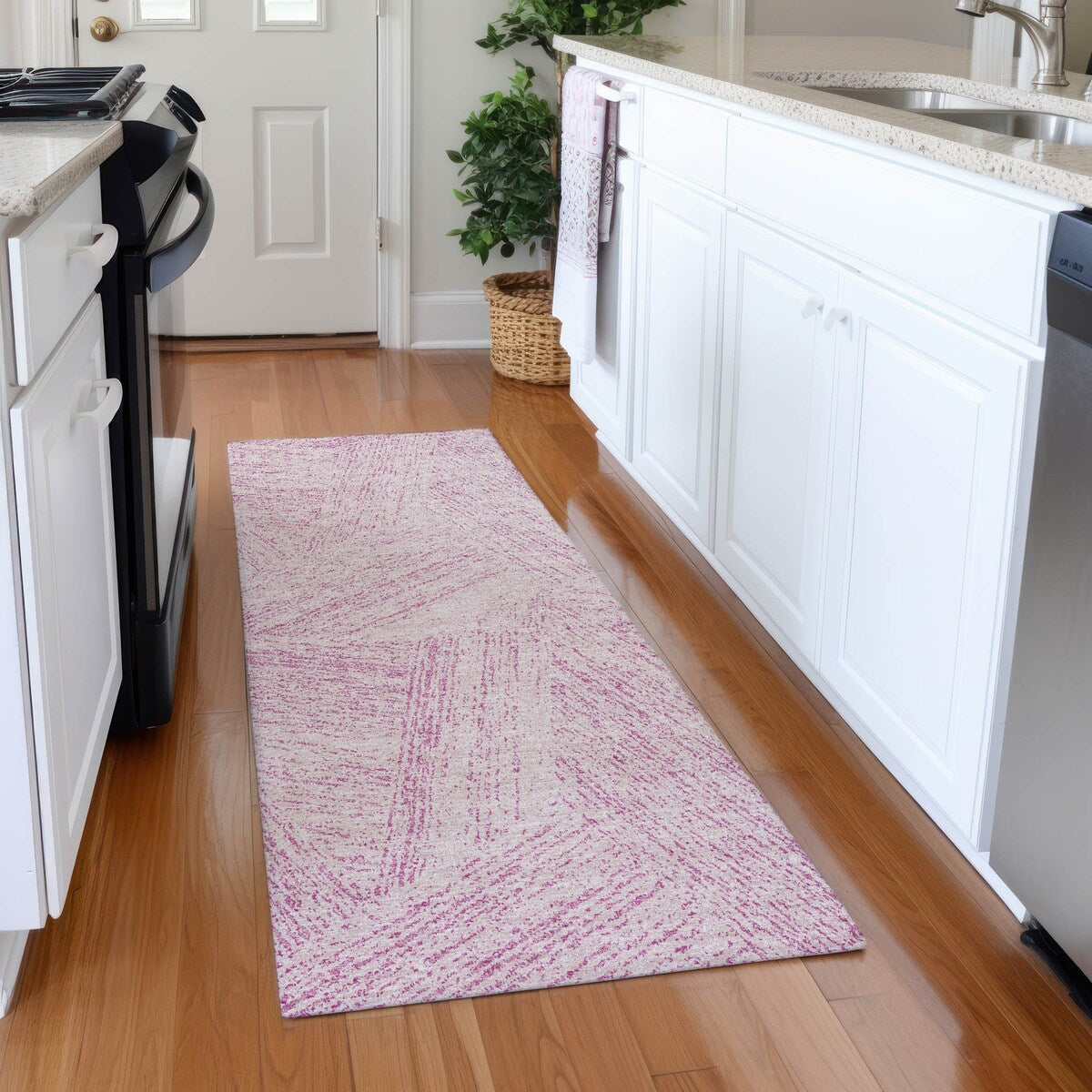 Machine Washable Indoor/ Outdoor Solid Geo Chantille Rug