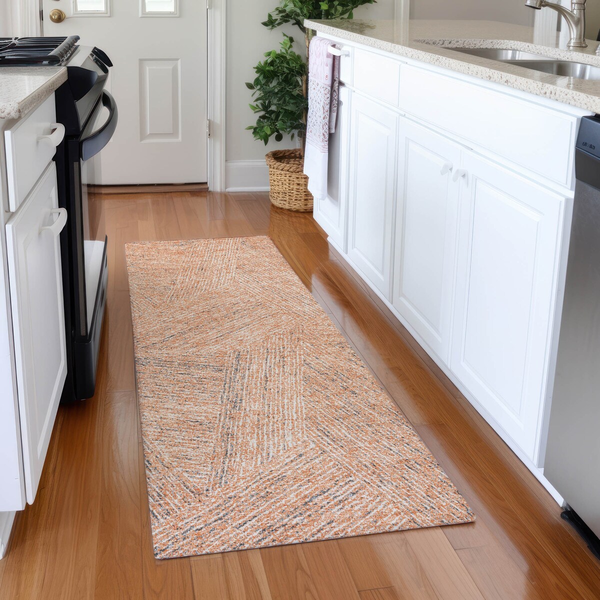 Machine Washable Indoor/ Outdoor Solid Geo Chantille Rug