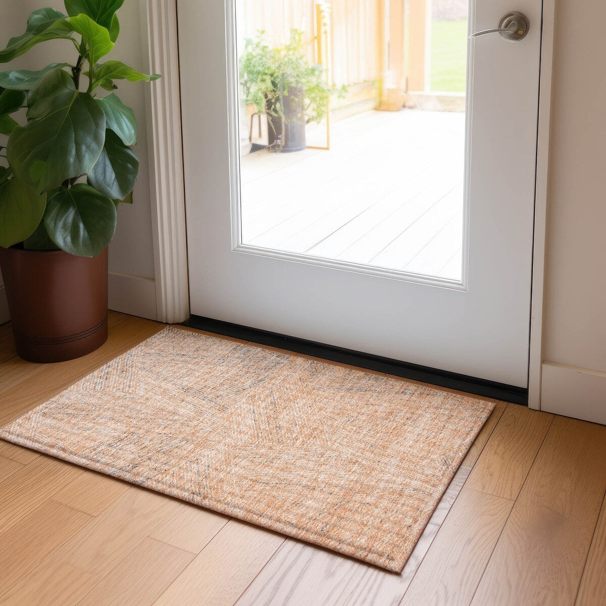 Machine Washable Indoor/ Outdoor Solid Geo Chantille Rug