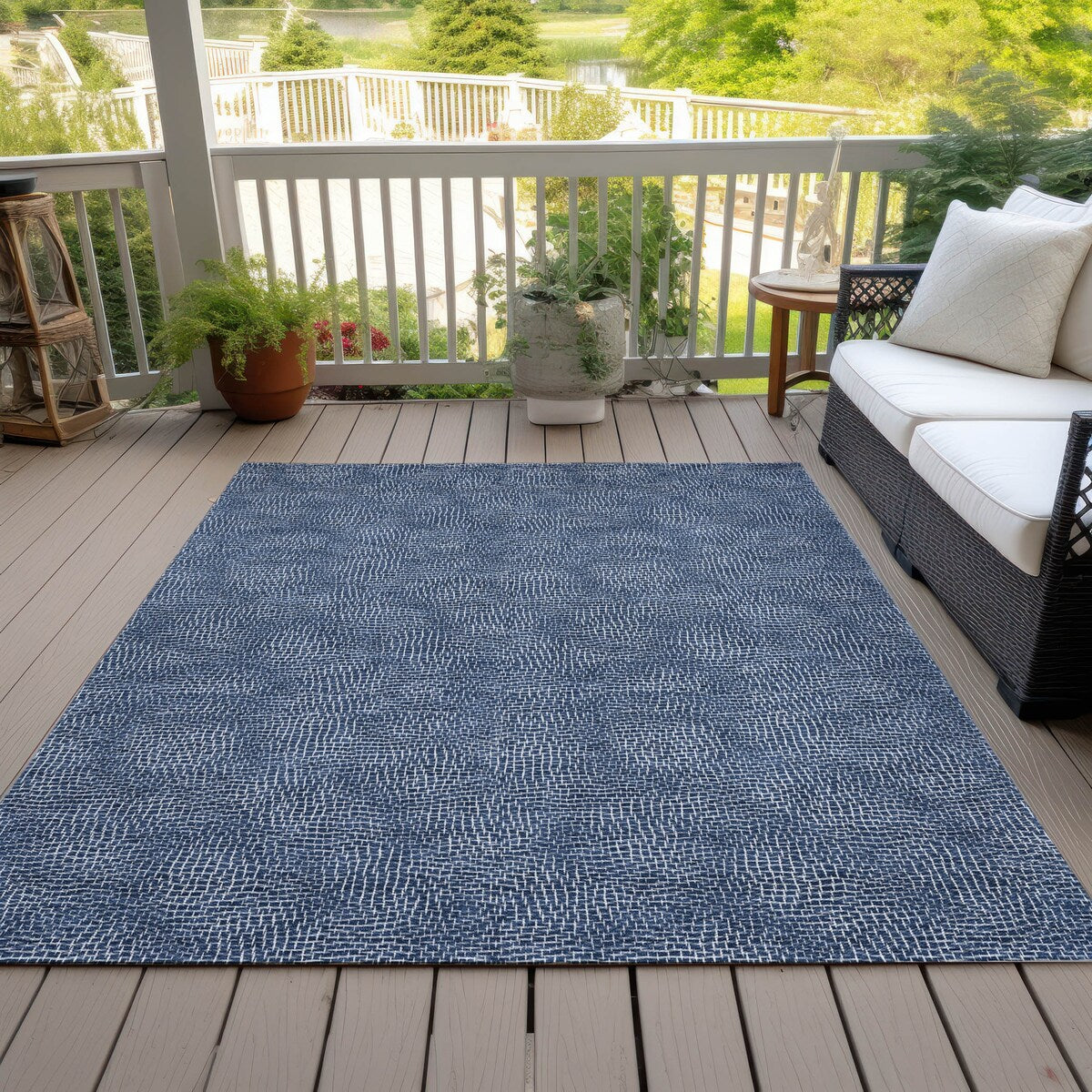 Machine Washable Indoor/ Outdoor Solid Modern Chantille Rug