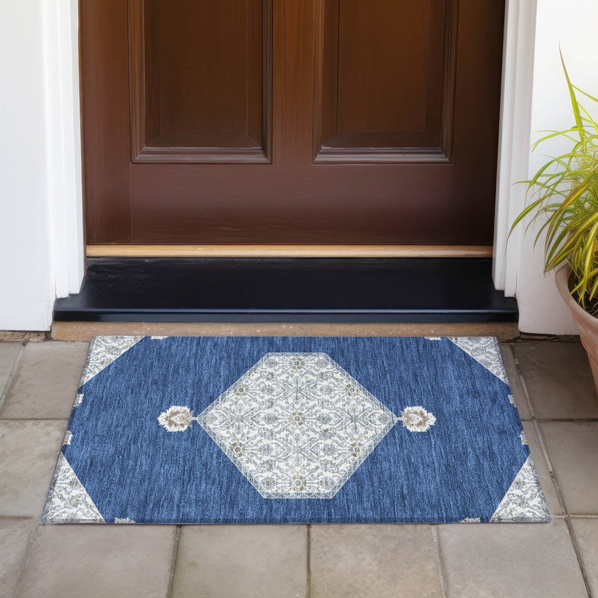 Machine Washable Indoor/ Outdoor Traditional Chantille Rug