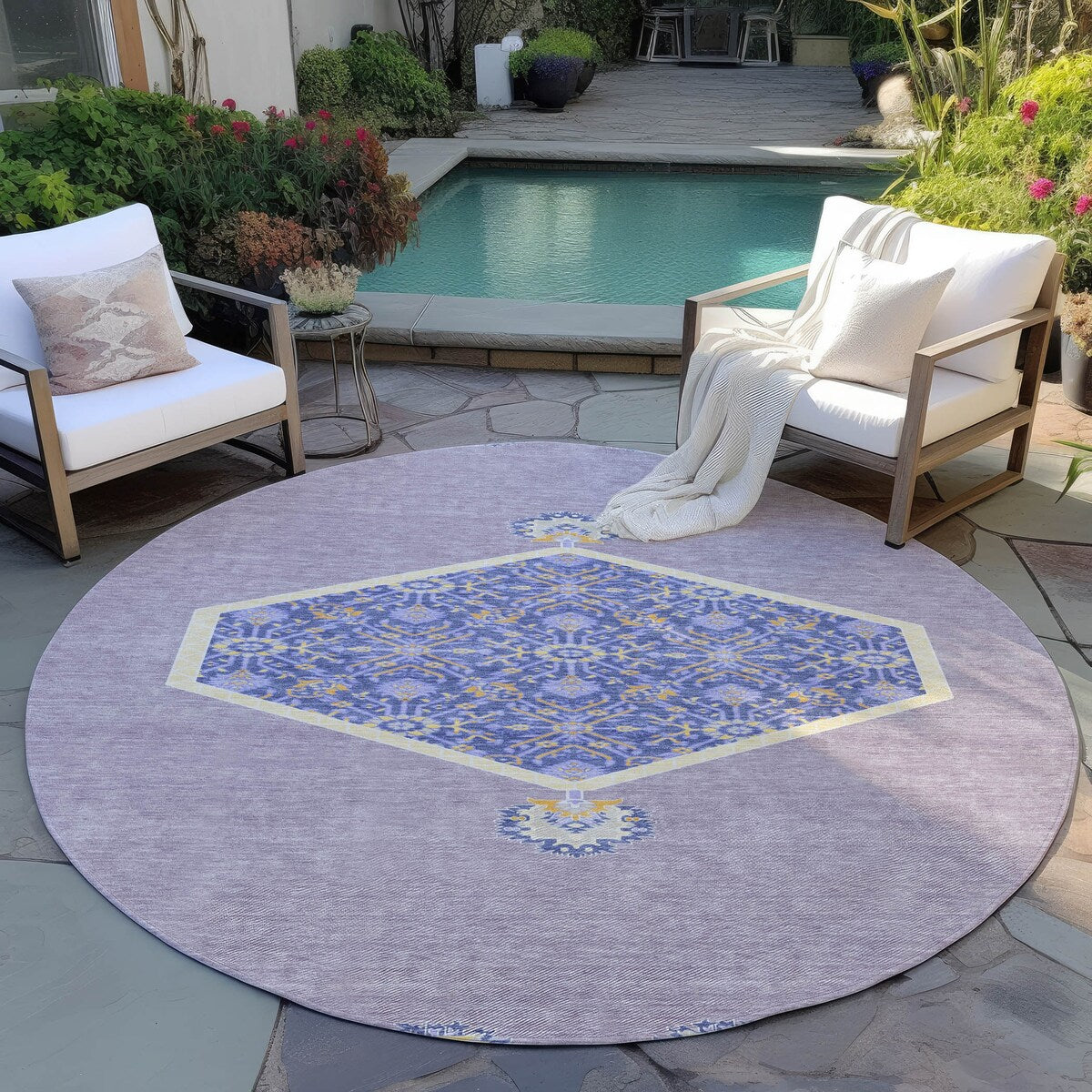 Machine Washable Indoor/ Outdoor Traditional Chantille Rug