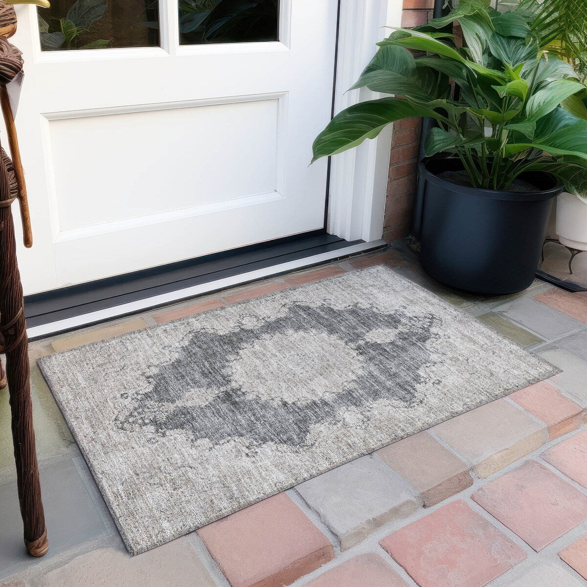 Machine Washable Indoor/ Outdoor Vintage Traditional Chantille Rug