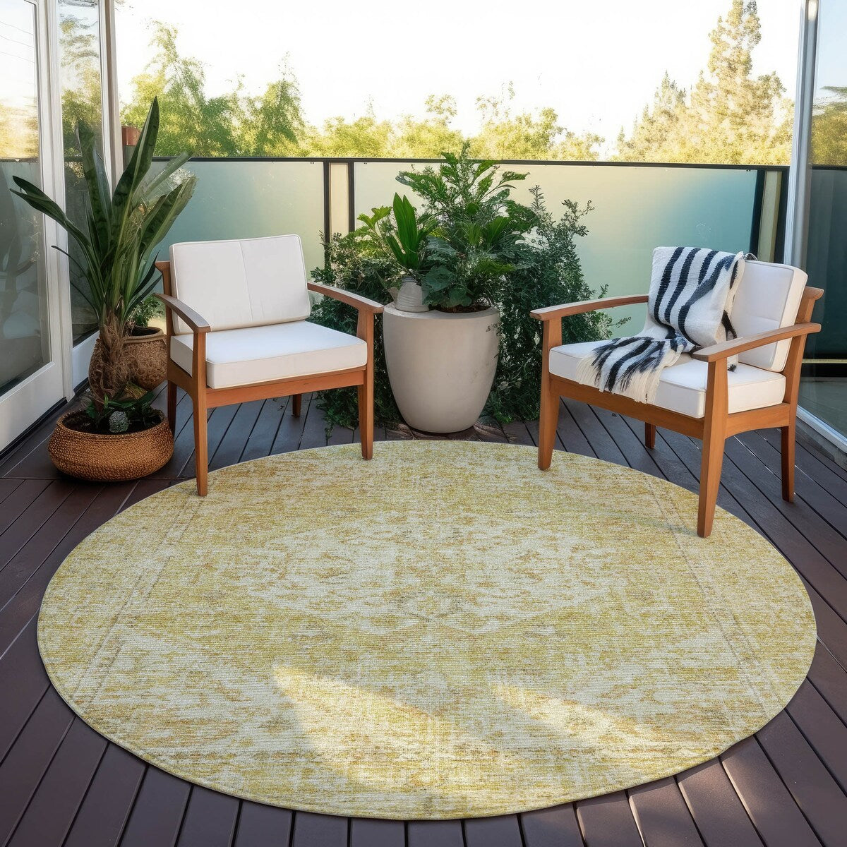 Machine Washable Indoor/ Outdoor Vintage Traditional Chantille Rug
