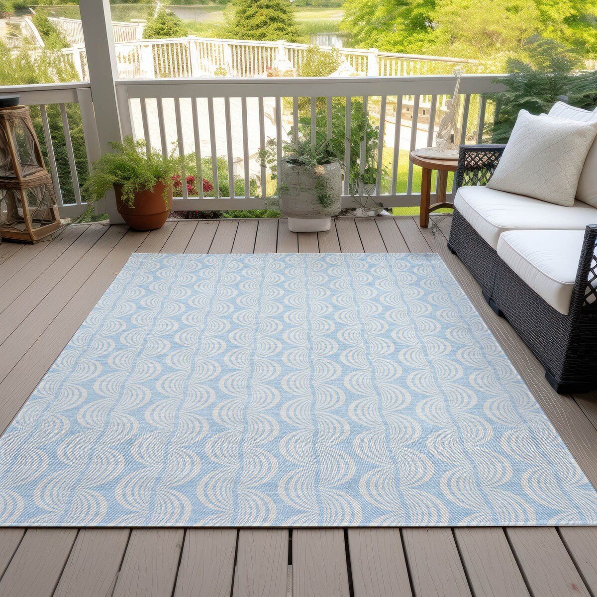 Machine Washable Indoor/ Outdoor Wavy Modern Chantille Rug