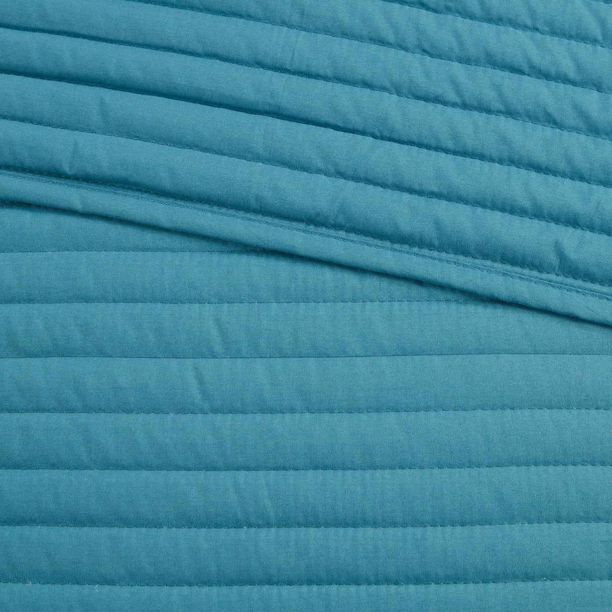 Madison Park Anchorage 8 Piece Printed Seersucker Comforter and Quilt Set Collection