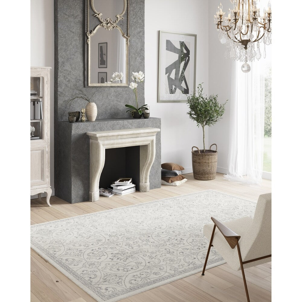 Majestic Traditional Floral Area Rug - 6'6" x 9'6"