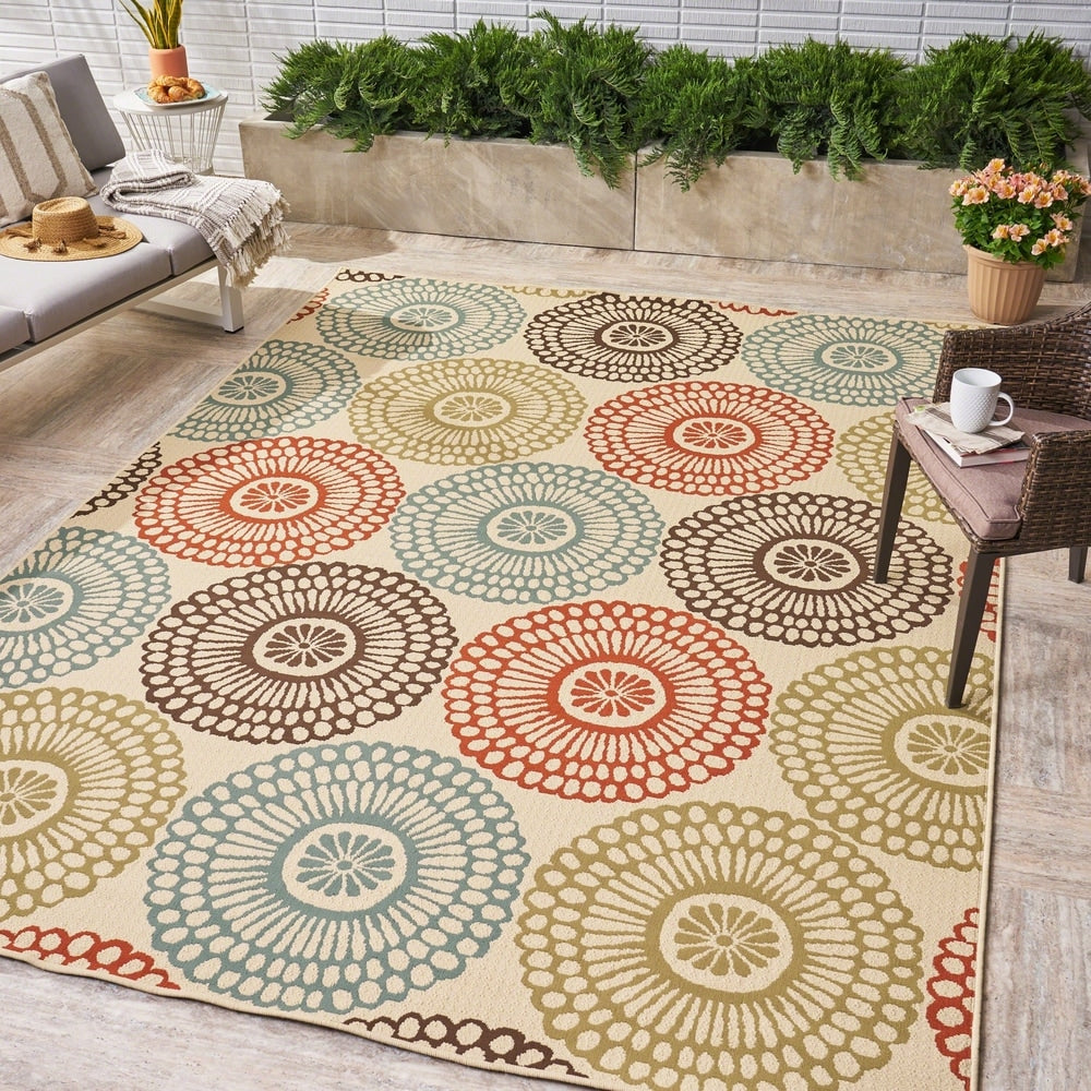 Mara Indoor/ Outdoor Floral Area Rug by Christopher Knight Home