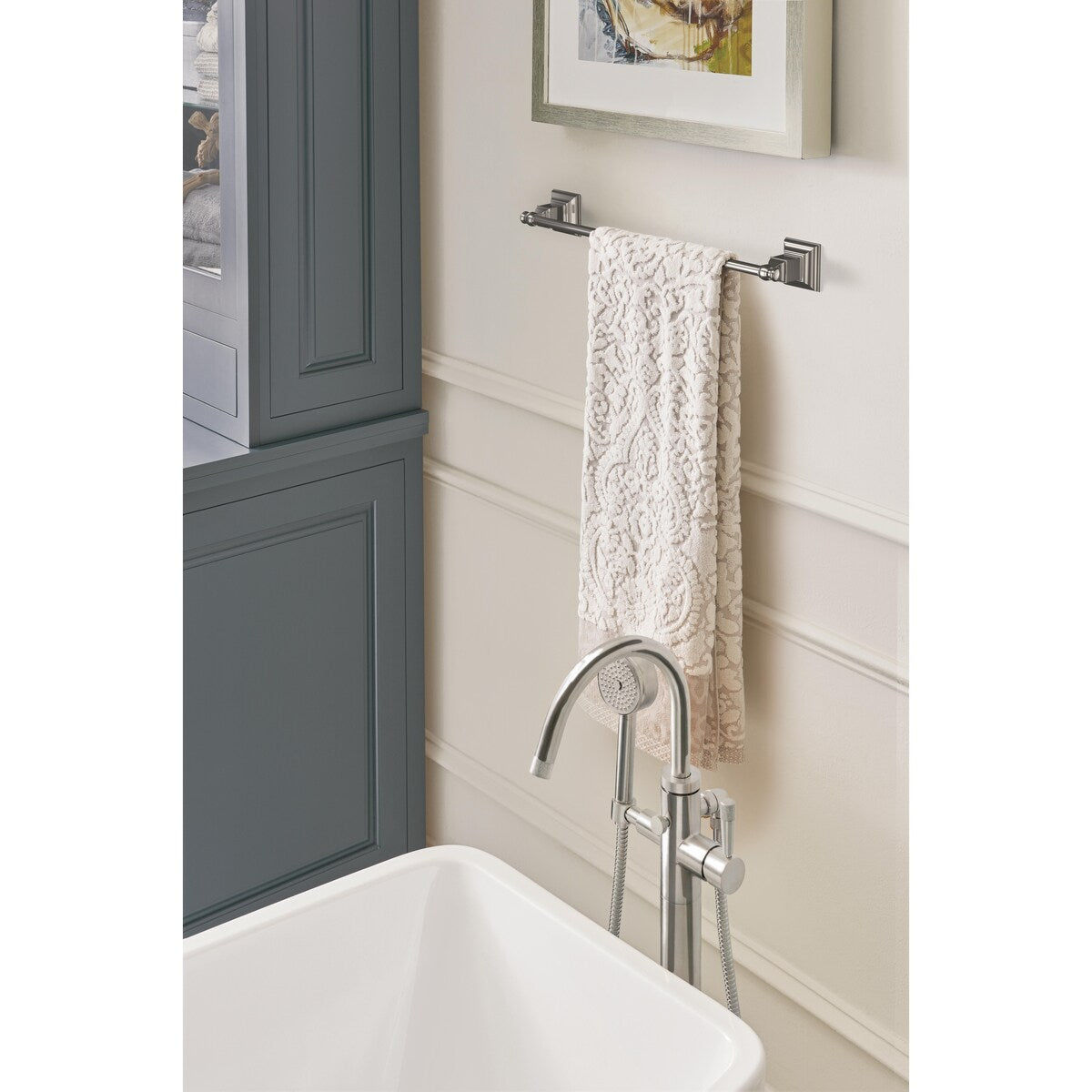 Markham 18 in (457 mm) Towel Bar in Polished Chrome - 18 in.