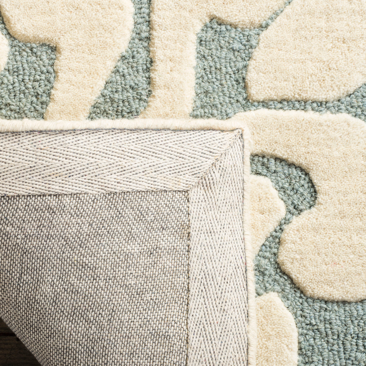 Martha Stewart by SAFAVIEH Floral Damask Wool Rug