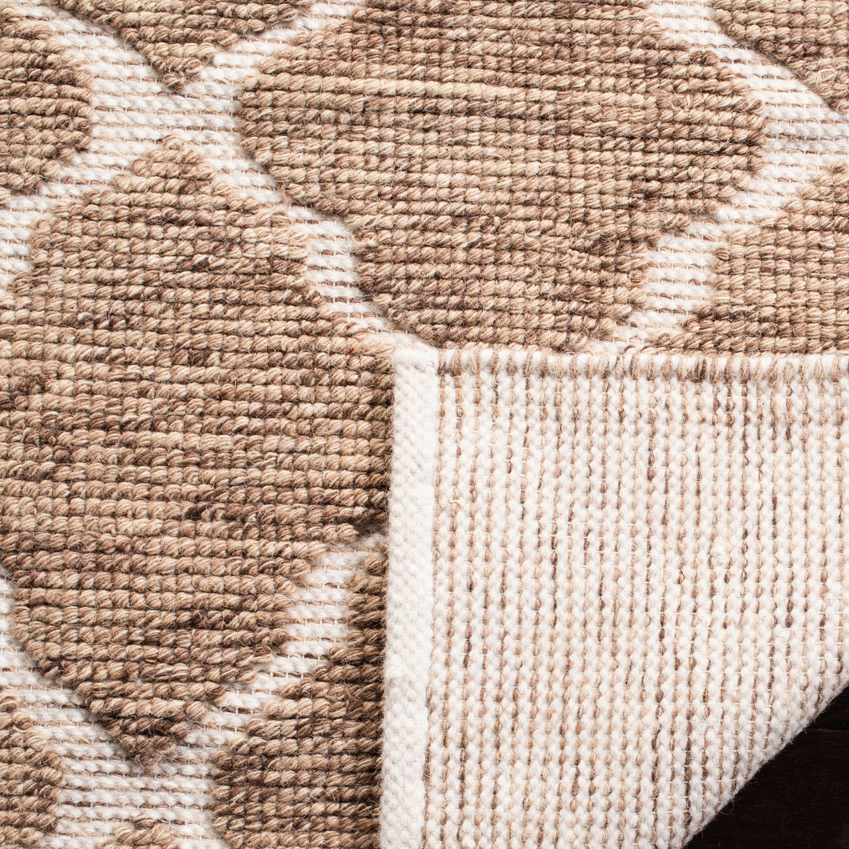 Martha Stewart by SAFAVIEH Handmade Vermont Wool Rug