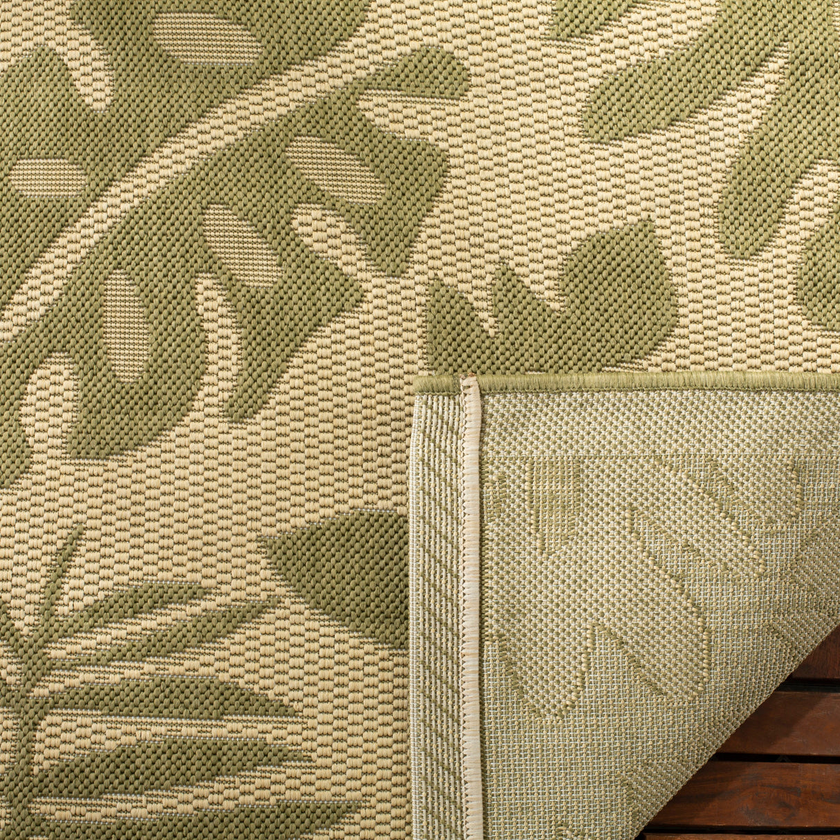 Martha Stewart by SAFAVIEH Paradise Indoor/ Outdoor Waterproof Rug