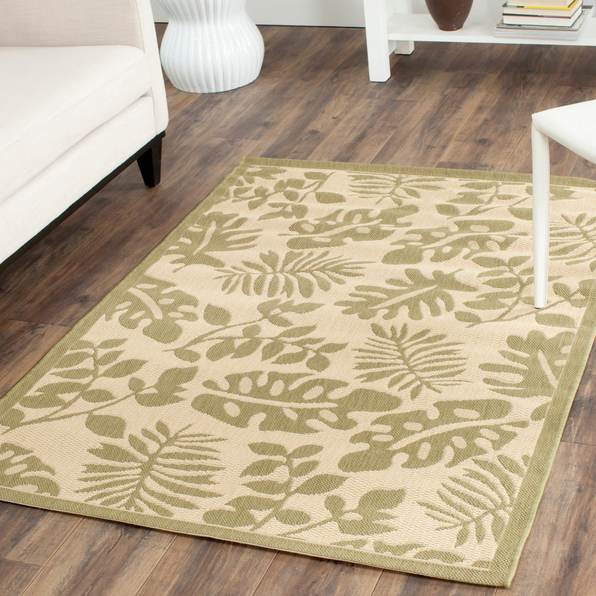 Martha Stewart by SAFAVIEH Paradise Indoor/ Outdoor Waterproof Rug