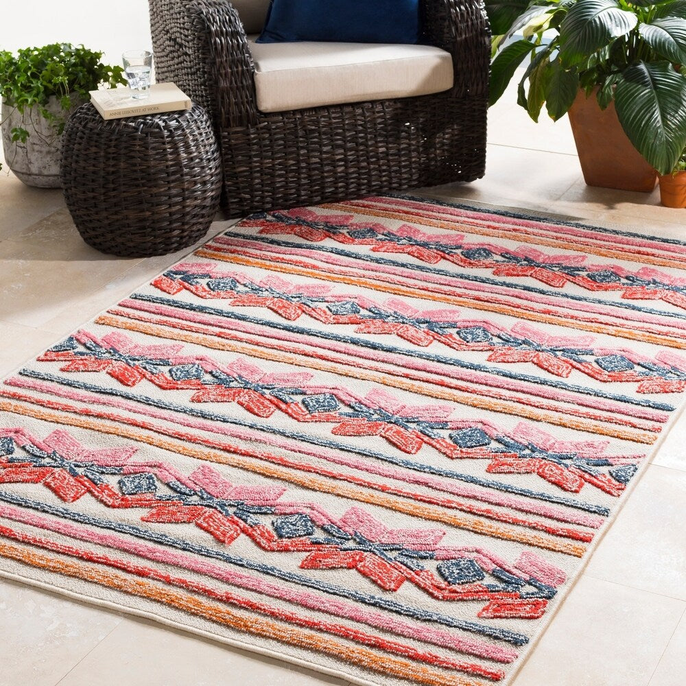 Marvao Southwestern Striped Indoor/ Outdoor Area Rug - 4' x 6'