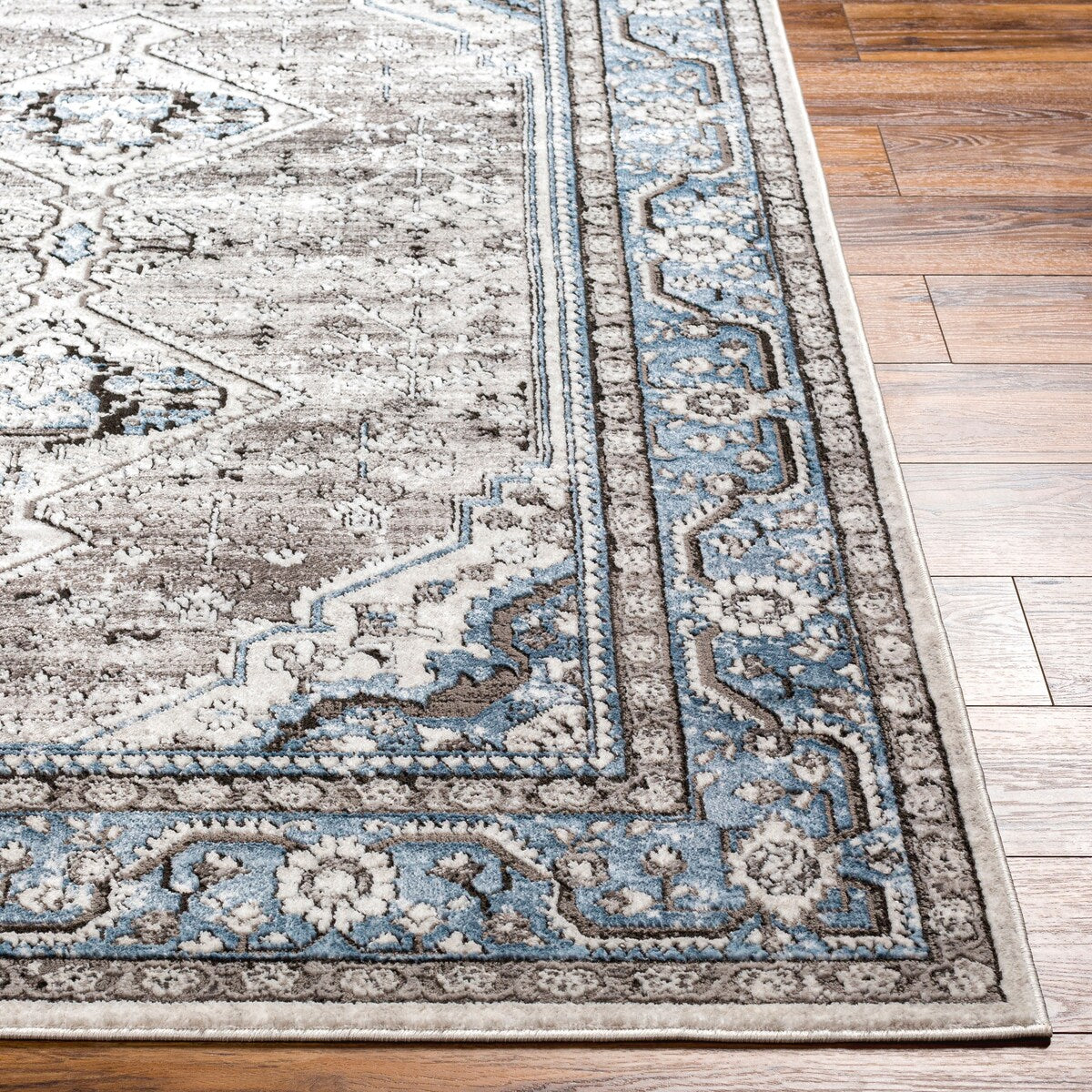 Livabliss Marvel Persian Medallion Area Rug