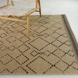 Mattei Diamond Trellis Indoor/Outdoor Area Rug
