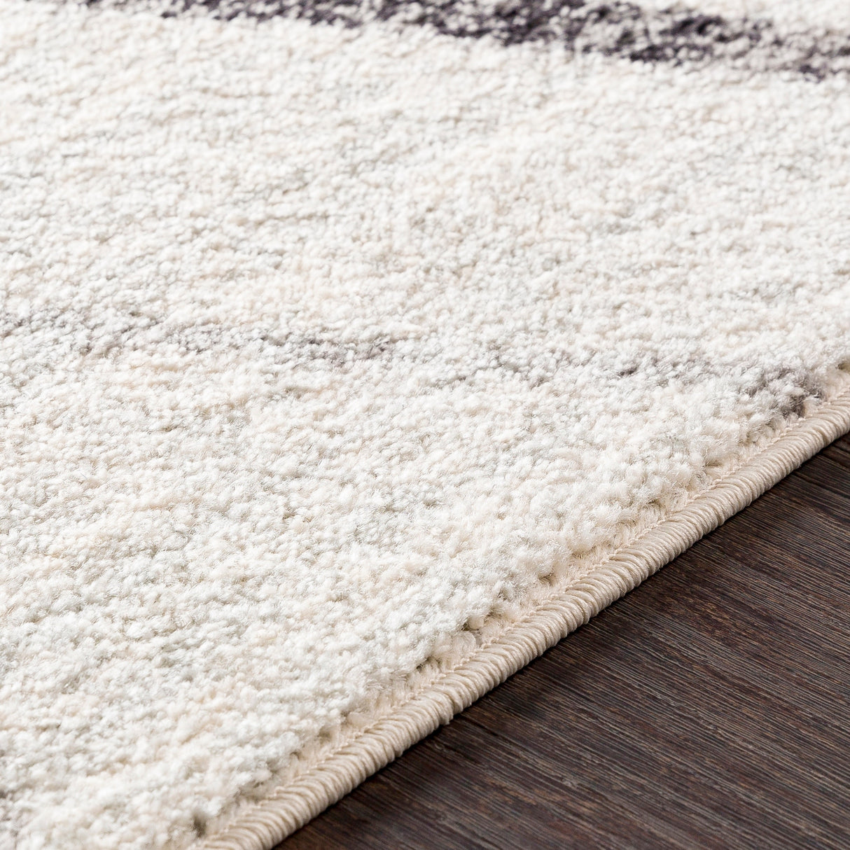 Mellie Gray Contemporary Lines Area Rug - 5'3" x 7'6"