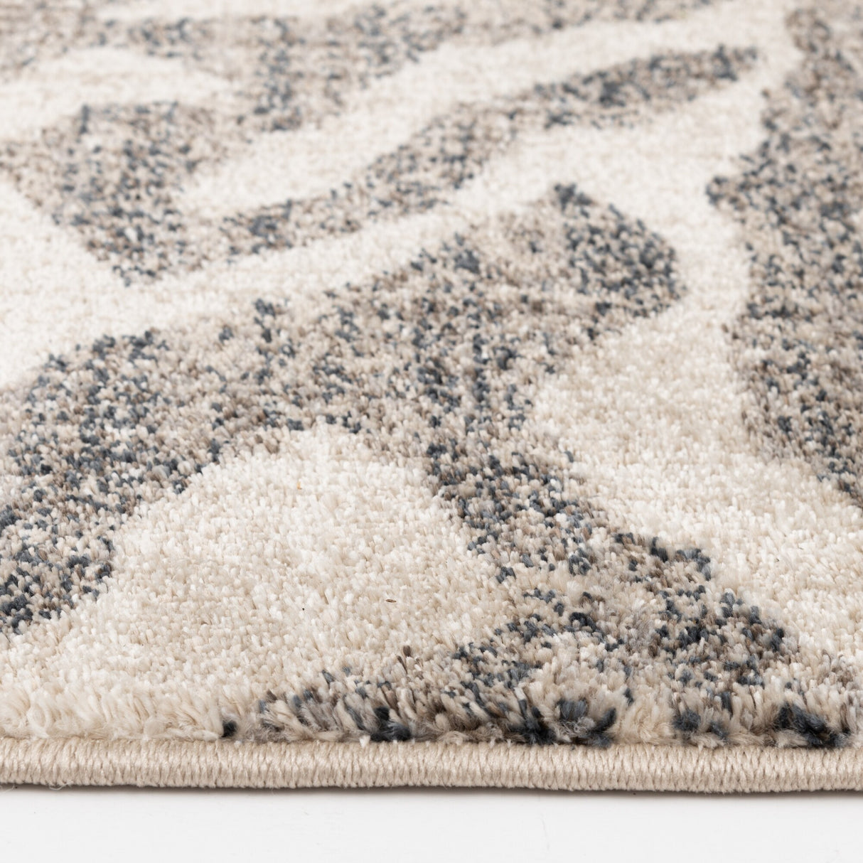 Loomaknoti Mendez Violtinz Gray Area Rug
