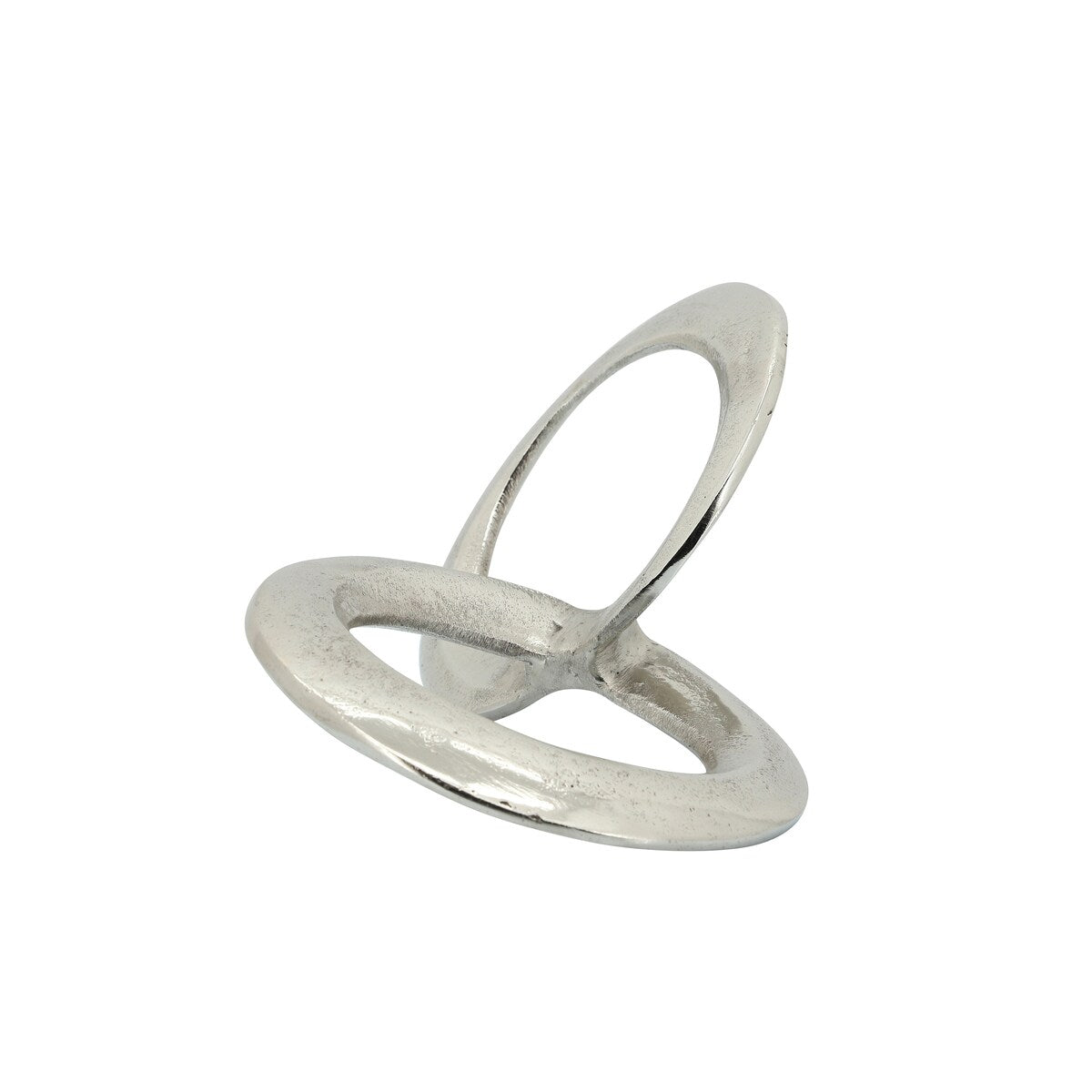 Metal 12" Circle Links, Silver 7.0"H - 11.5" x 7.0" x 7.0"