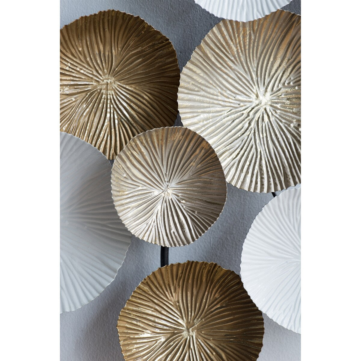 Metal Contemporary Wall Decor Accent