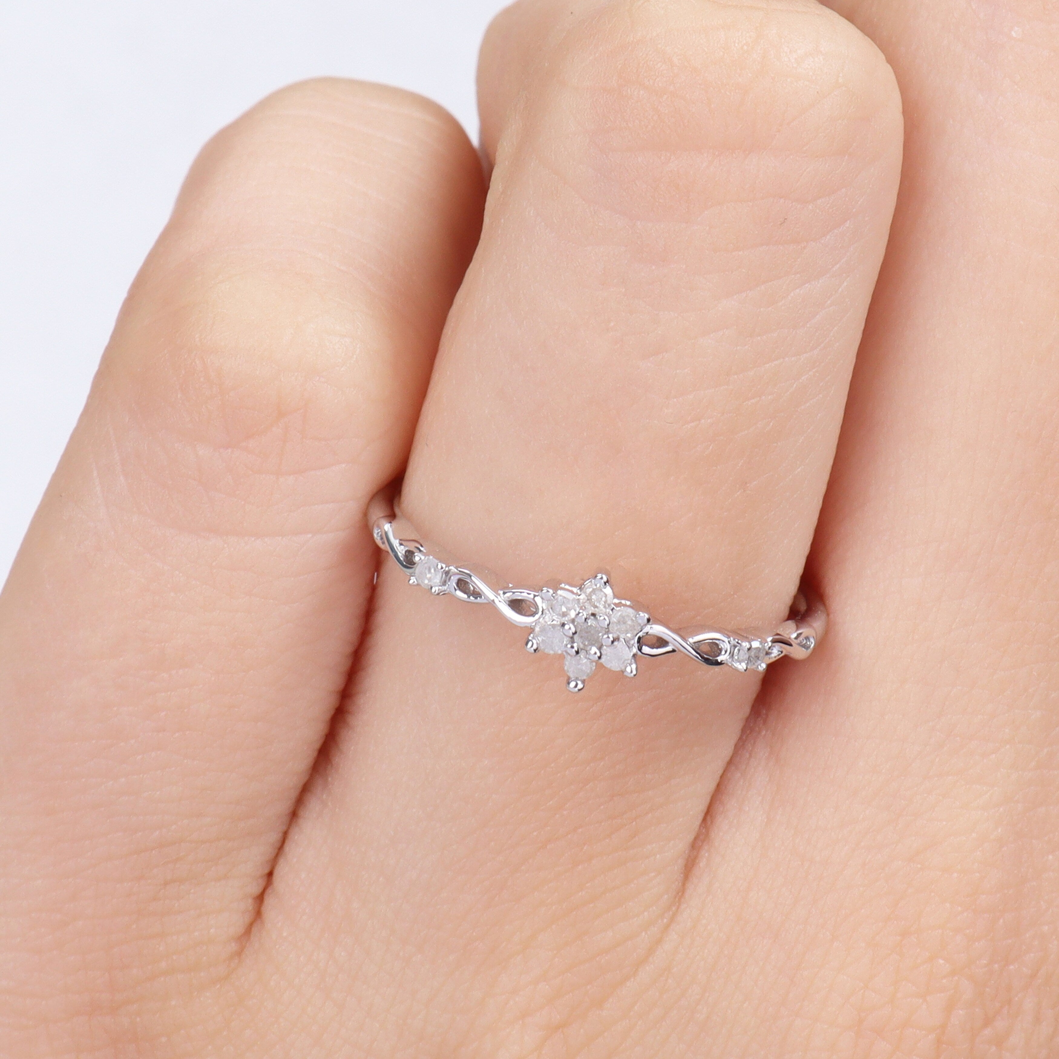 Miadora 1/10ct TDW Diamond Floral Promise Ring in Sterling Silver
