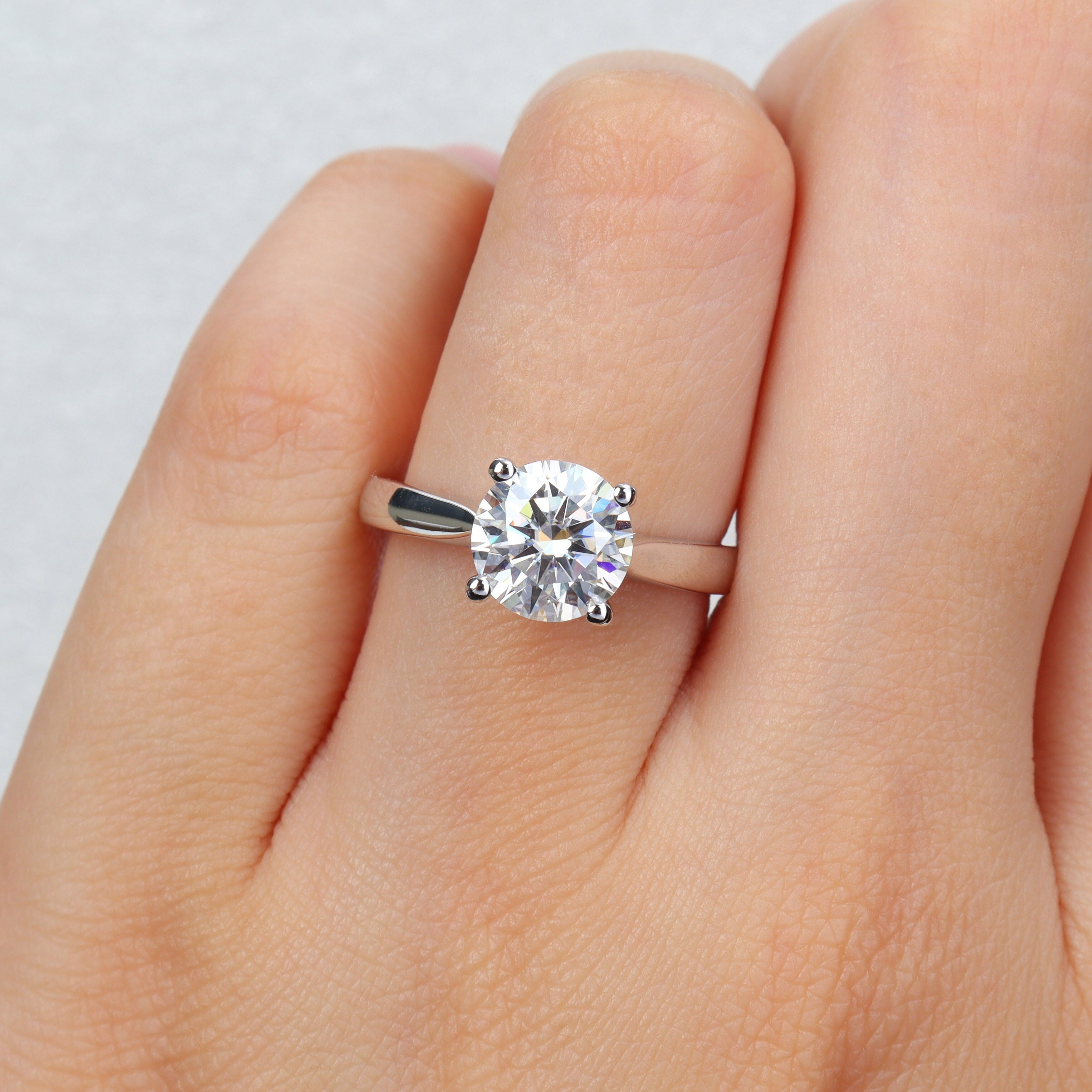 Miadora 1 4/5ct DEW Round-cut Created Moissanite Solitaire Ring in Sterling Silver