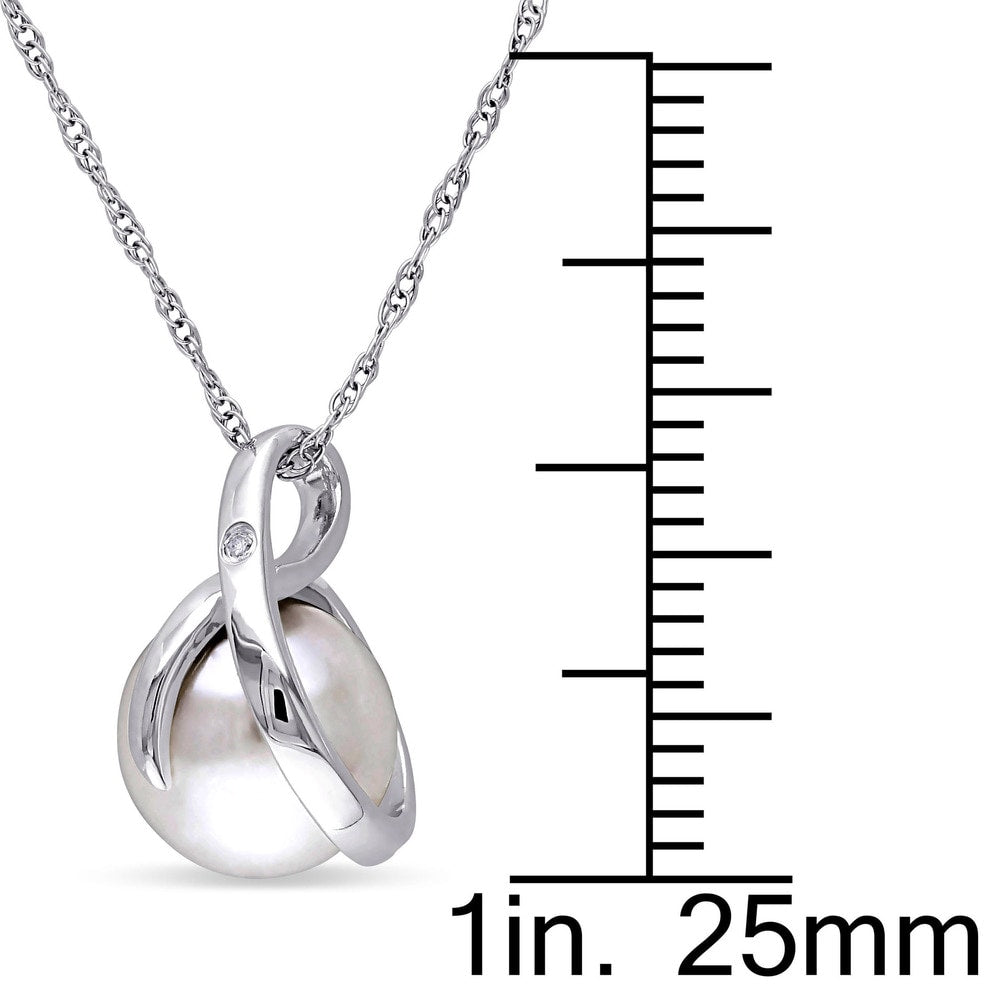 Miadora 10k White Gold Cultured Freshwater Pearl and Diamond Accent Necklace (8-8.5 mm)