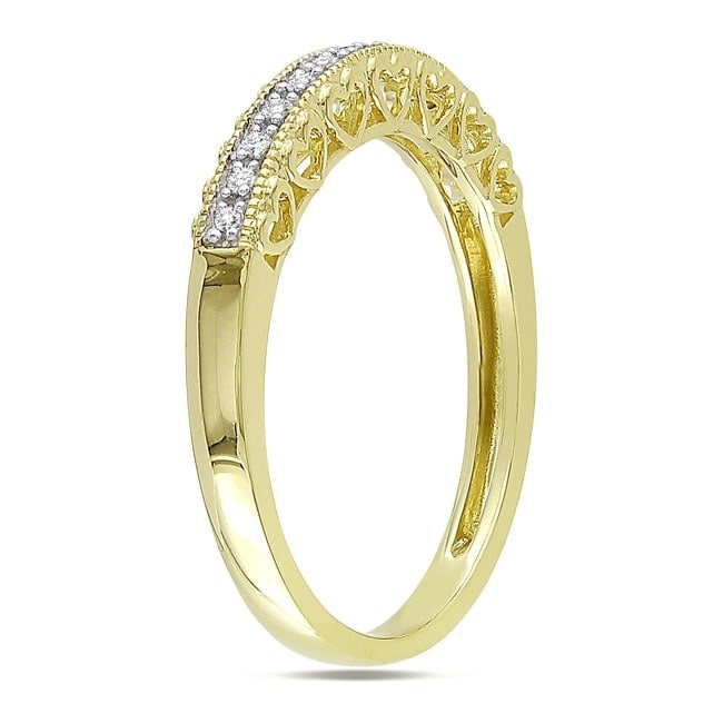 Miadora 10k Yellow Gold 1/10ct Diamond Vintage Anniversary Stackable Heart Wedding Band Ring - White