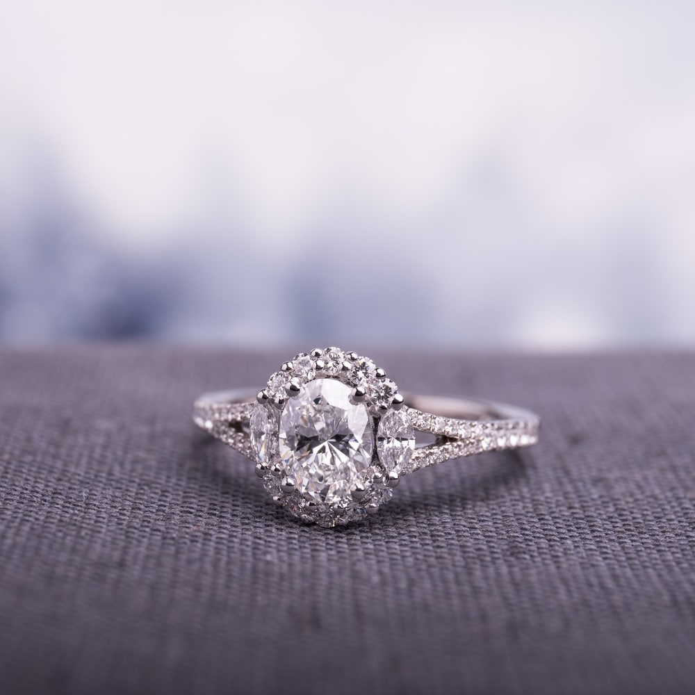 Miadora 14k White Gold 1 1/8ct TDW Multi-Cut Diamond Split Shank Halo Engagement Ring