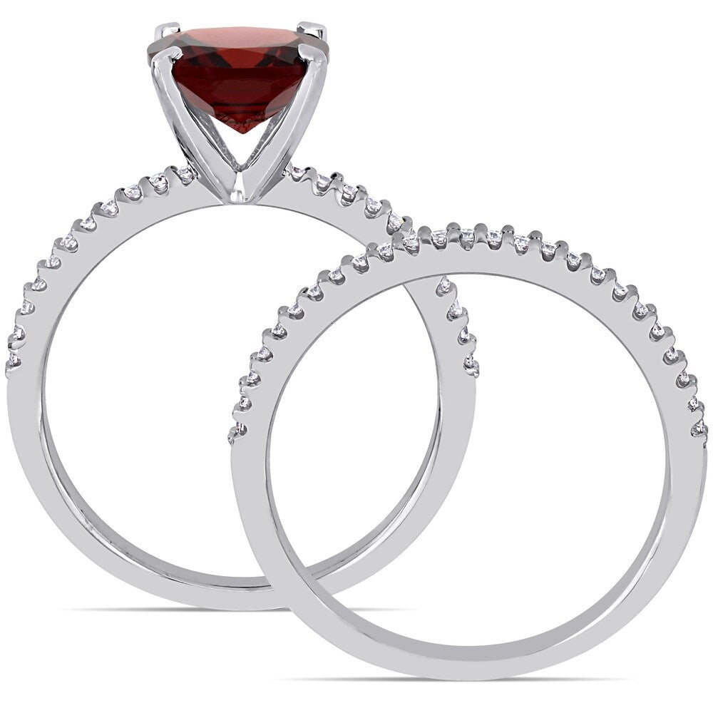 Miadora 14k White Gold Garnet and 1/4ct TDW Diamond Bridal Ring Set