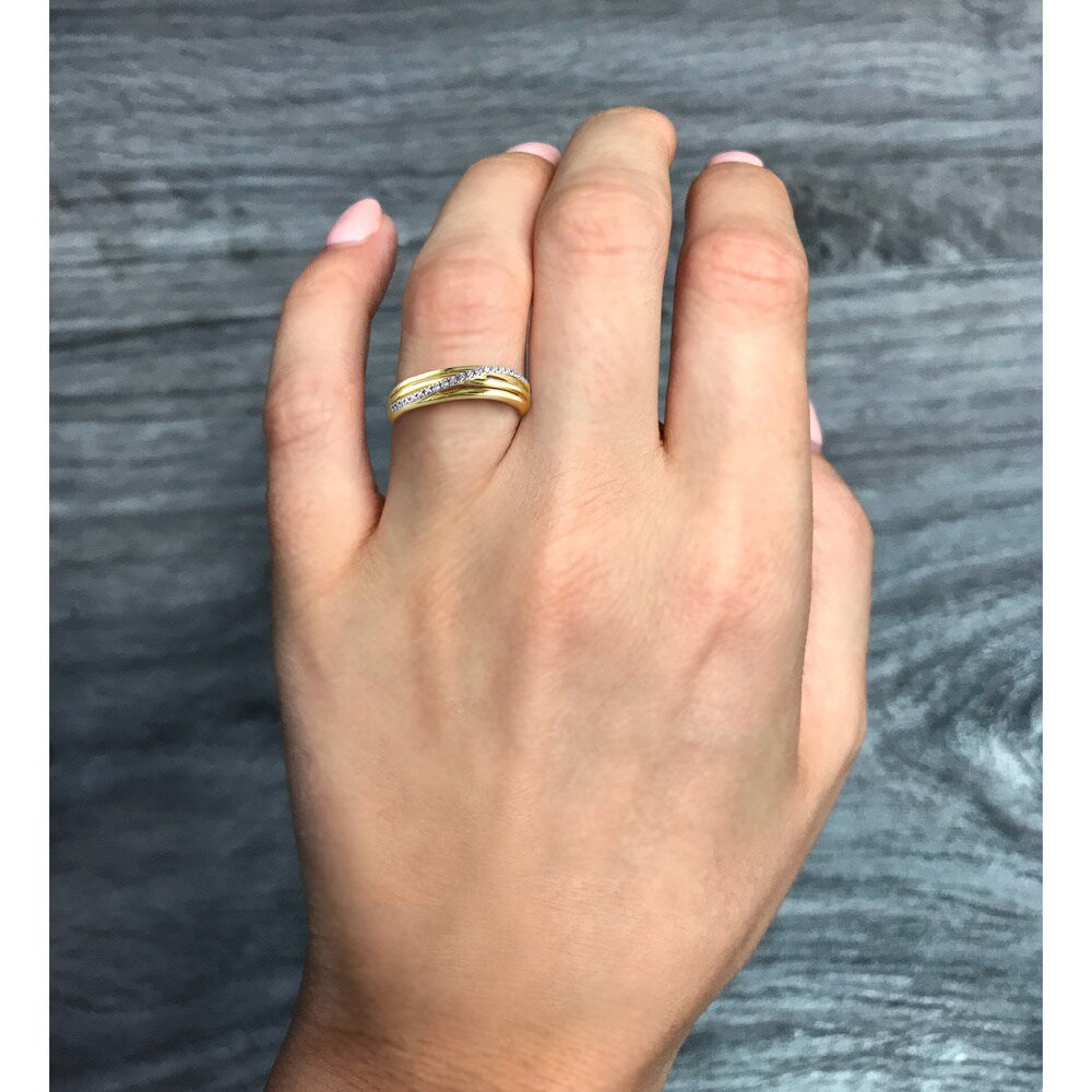 1/6ct TDW Diamond Crossover Highway Ring in Sterling Silver by Miadora