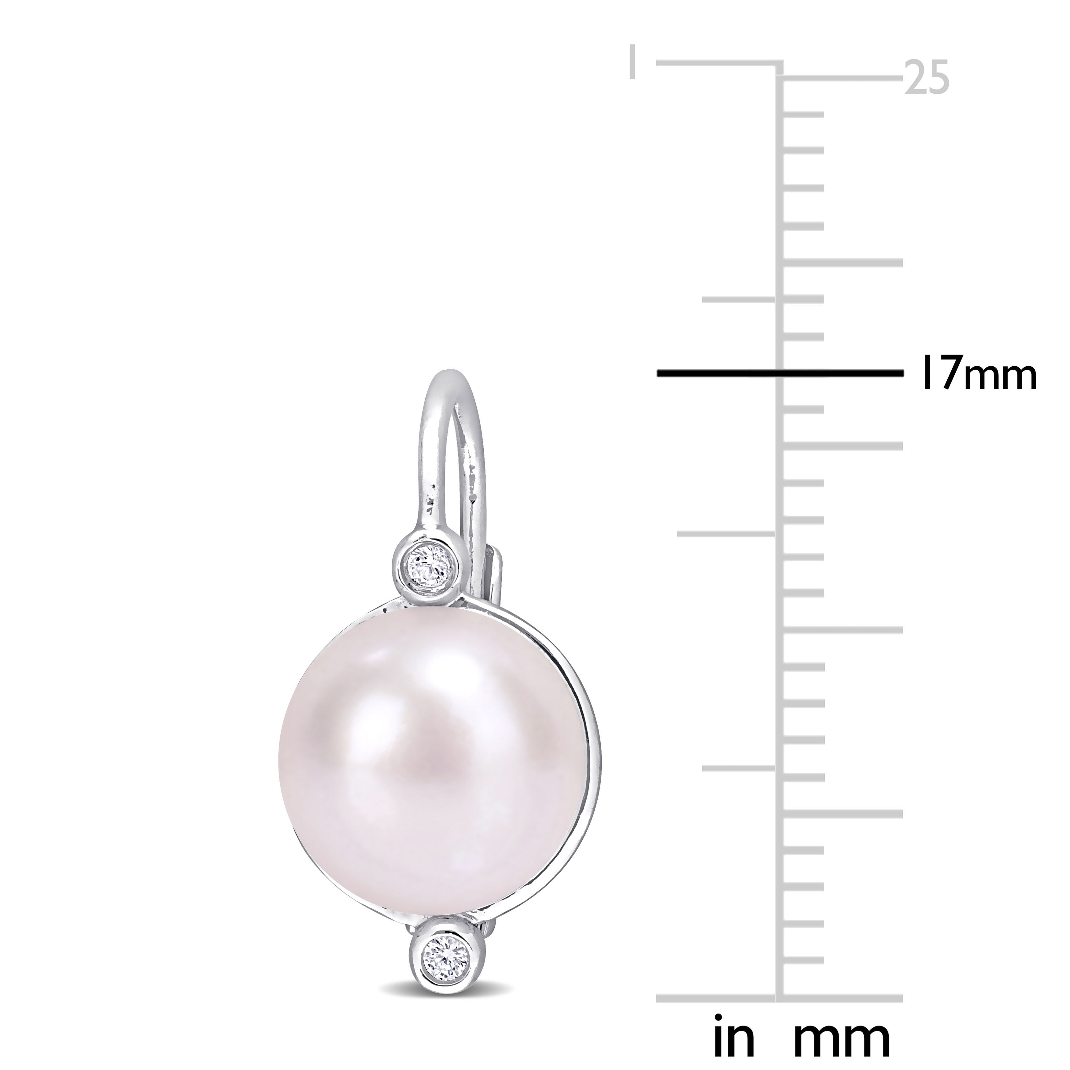 Miadora Sterling Silver Cultured Freshwater Pearl and Diamond Accent Leverback Earrings (7.5-8mm)