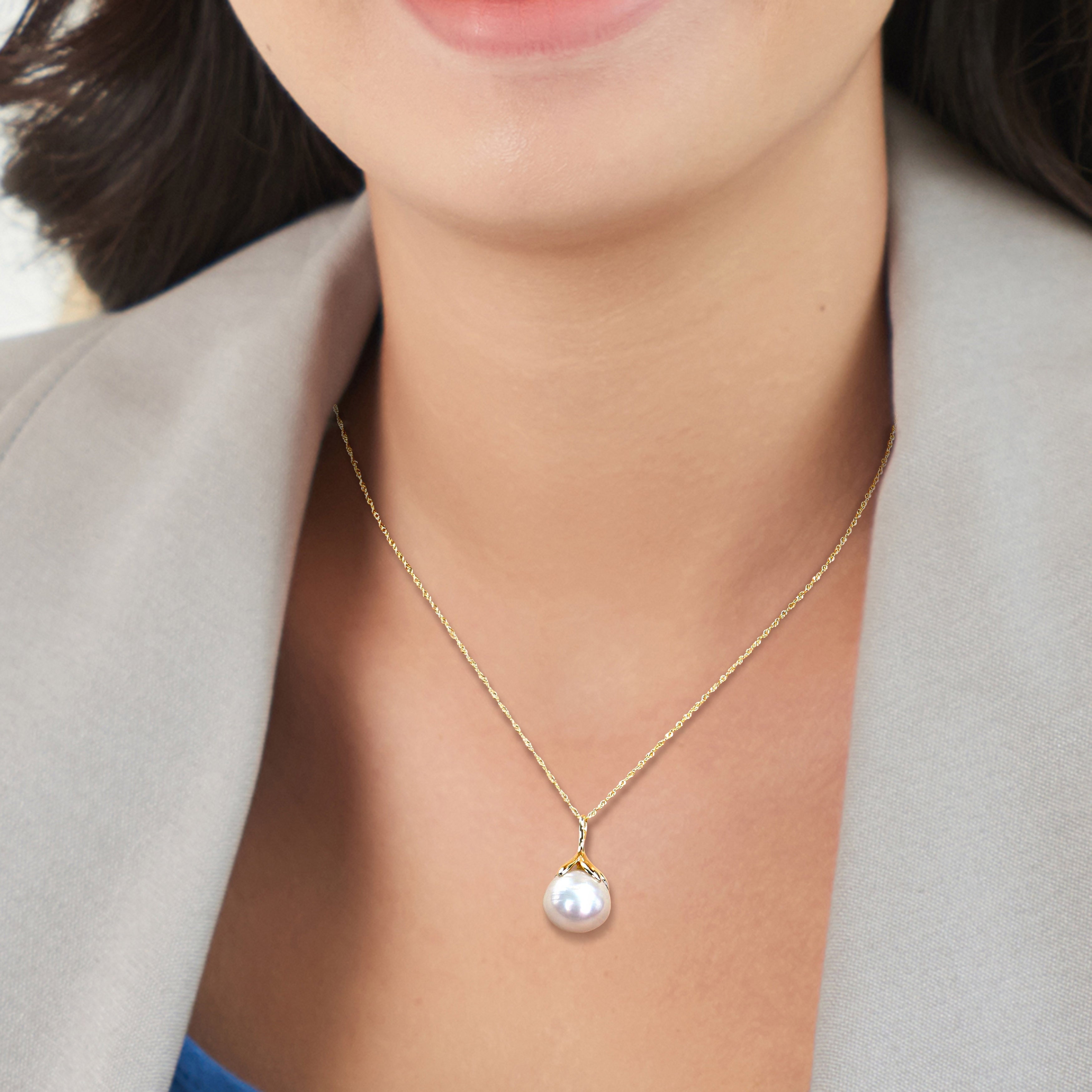 Miadora White South Sea Cultured Pearl Pendant in 14k Yellow Gold (10-11mm)