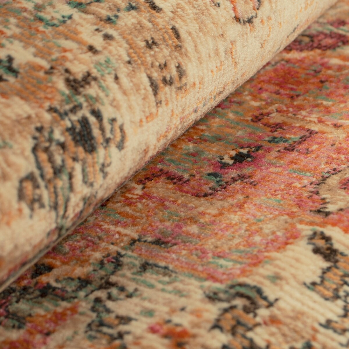 Superior Hestia Traditional Floral Medallion Indoor Area Rug