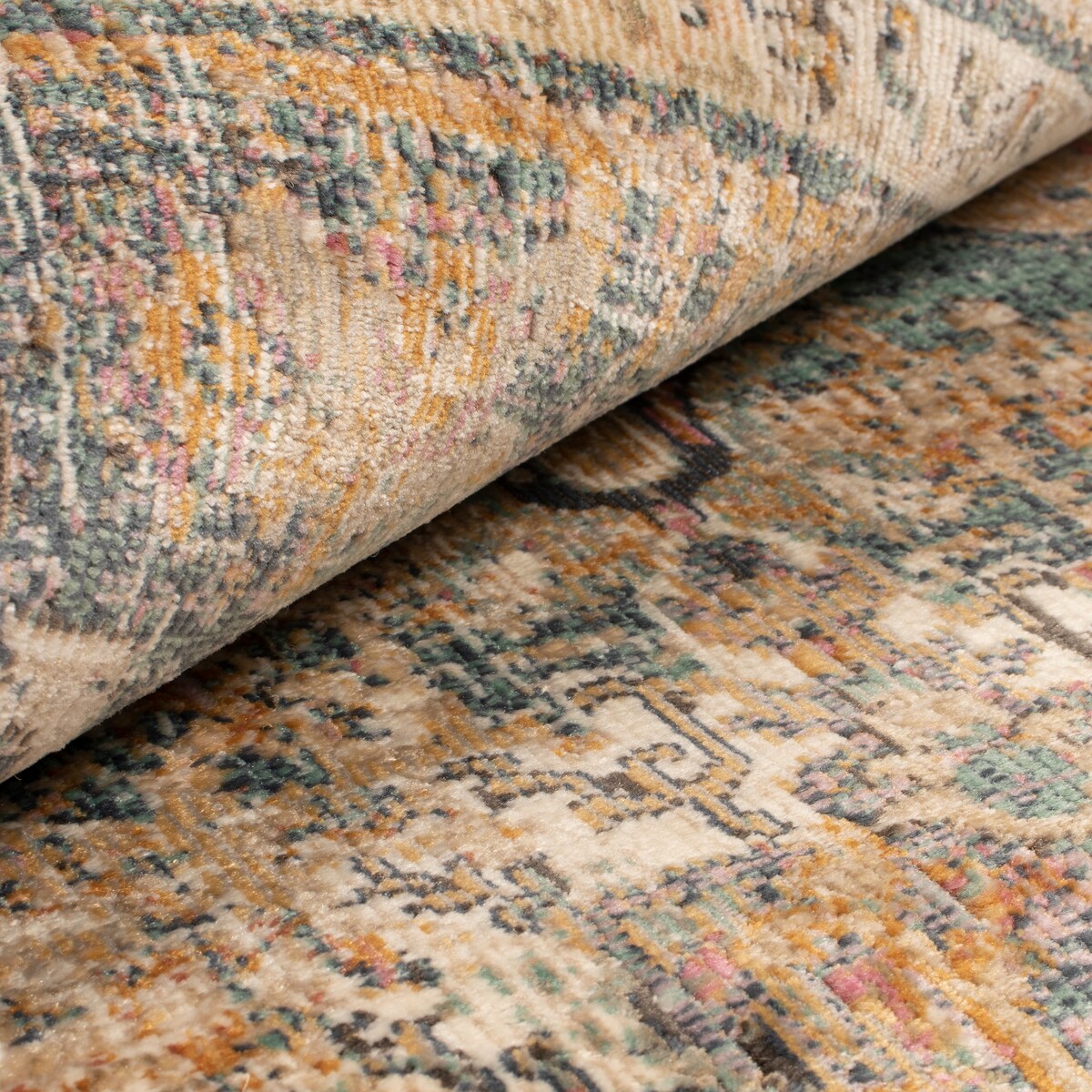 Superior Hestia Traditional Floral Medallion Indoor Area Rug
