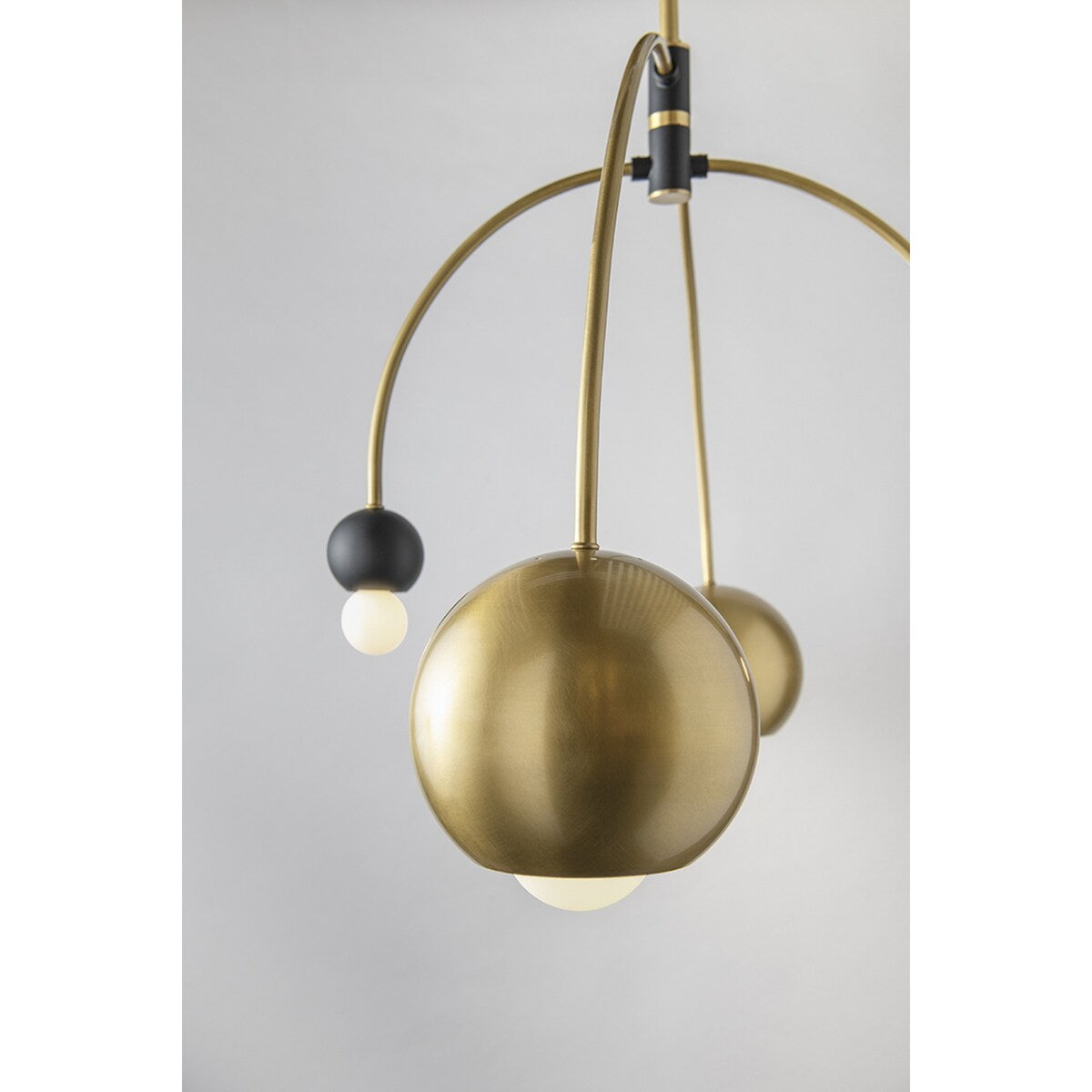 Mitzi by Hudson Valley Lighting Willow 4-light Aged Brass and Black Chandelier