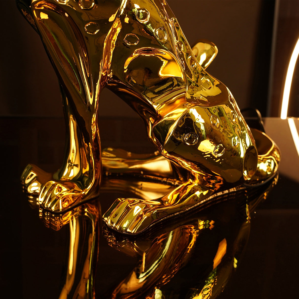 Modern 30" Jaguar Table Lamp