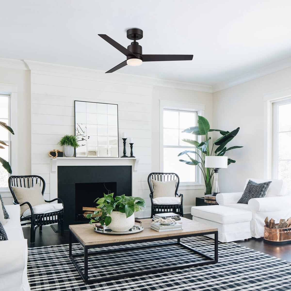 Modern 44-in ORB 3-Blade LED Integrated Ceiling Fan with Light and Remote - 44-in W