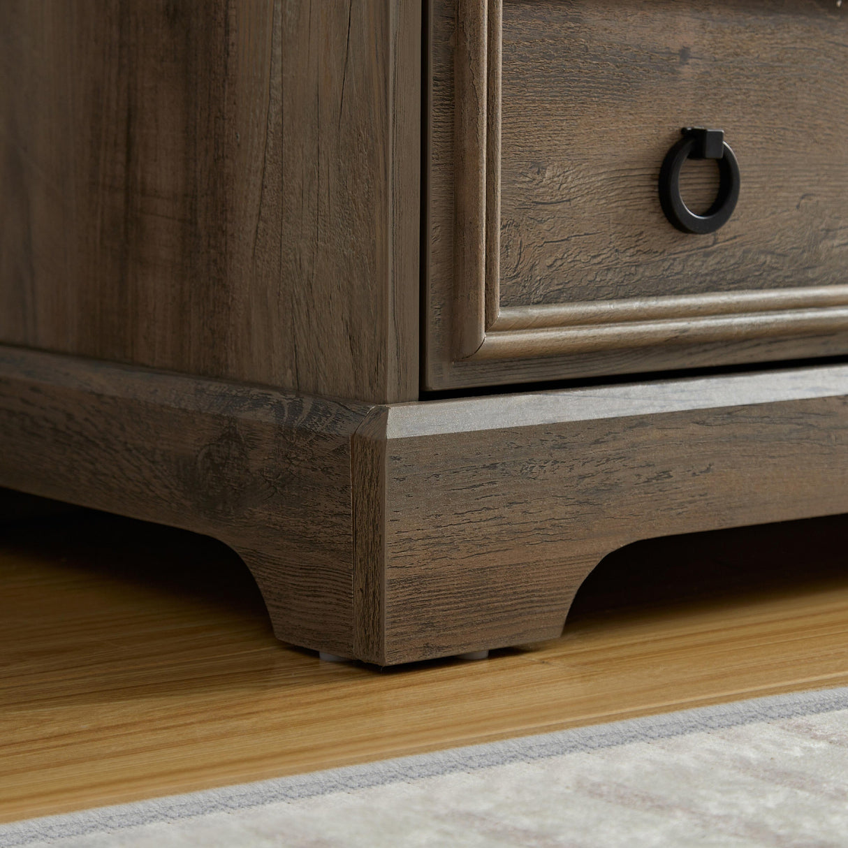 Modern 6-Drawer Bedroom Dresser