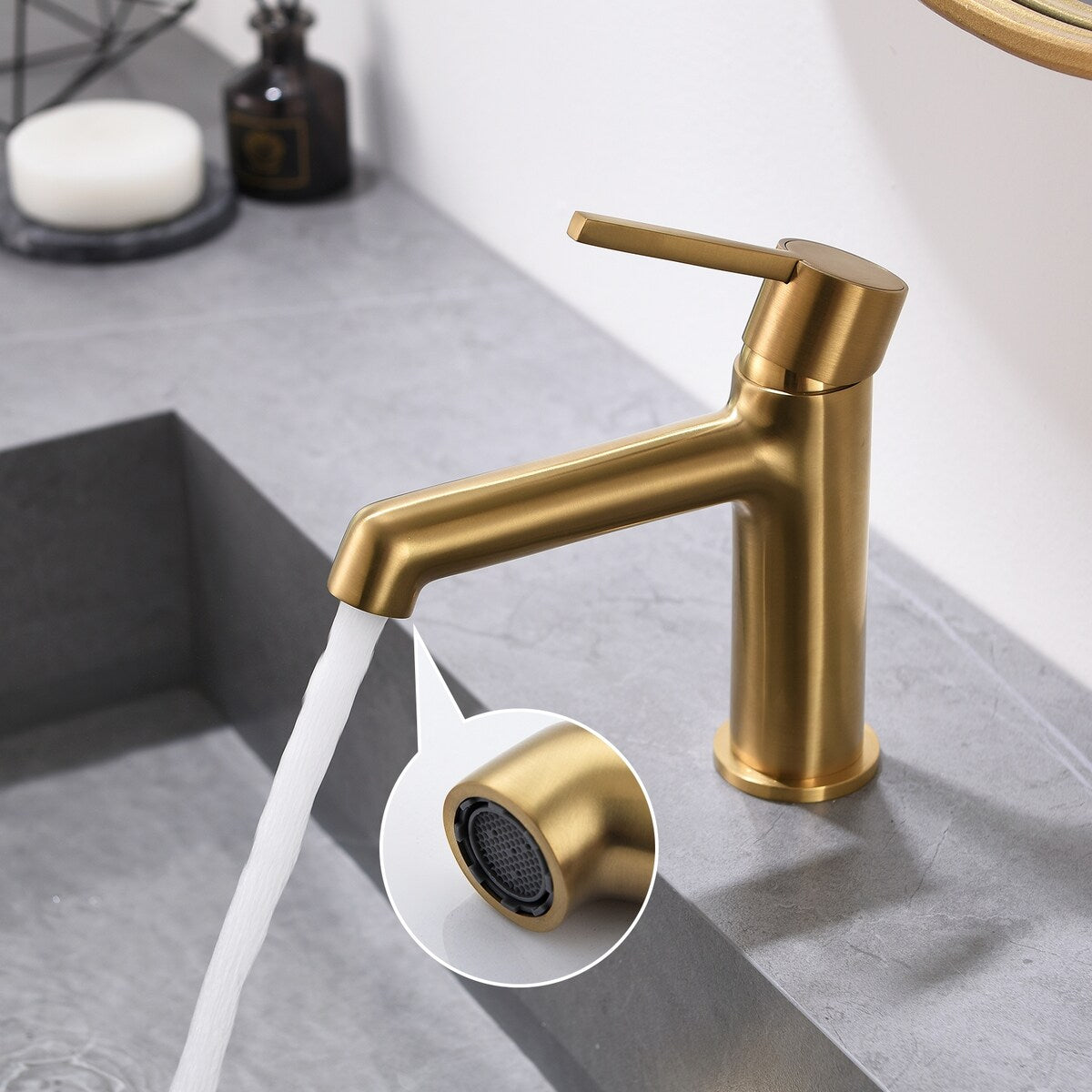 Modern Bathroom Sink Faucet Single Handle and 1 Hole
