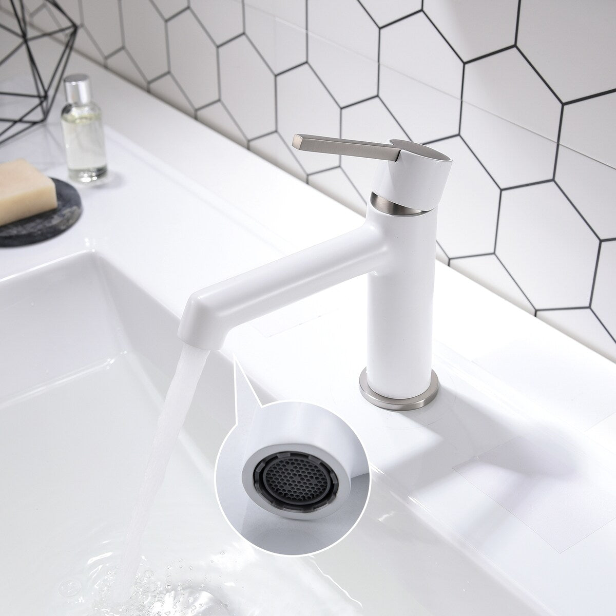 Modern Bathroom Sink Faucet Single Handle and 1 Hole