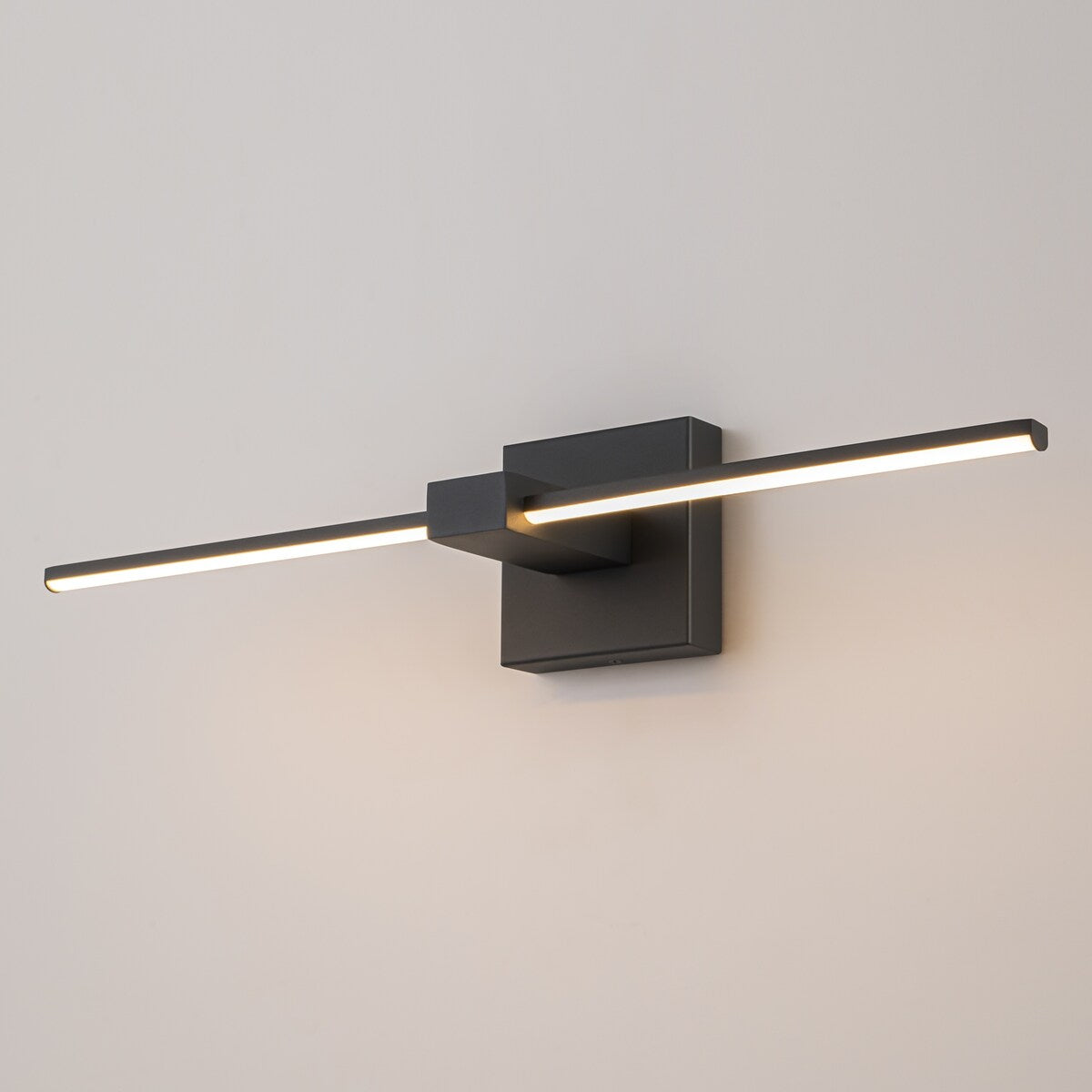 Modern Linear Gold/Black Vanity Light Dimmable Integrated LED Bathroom Vanity Wall Lighting