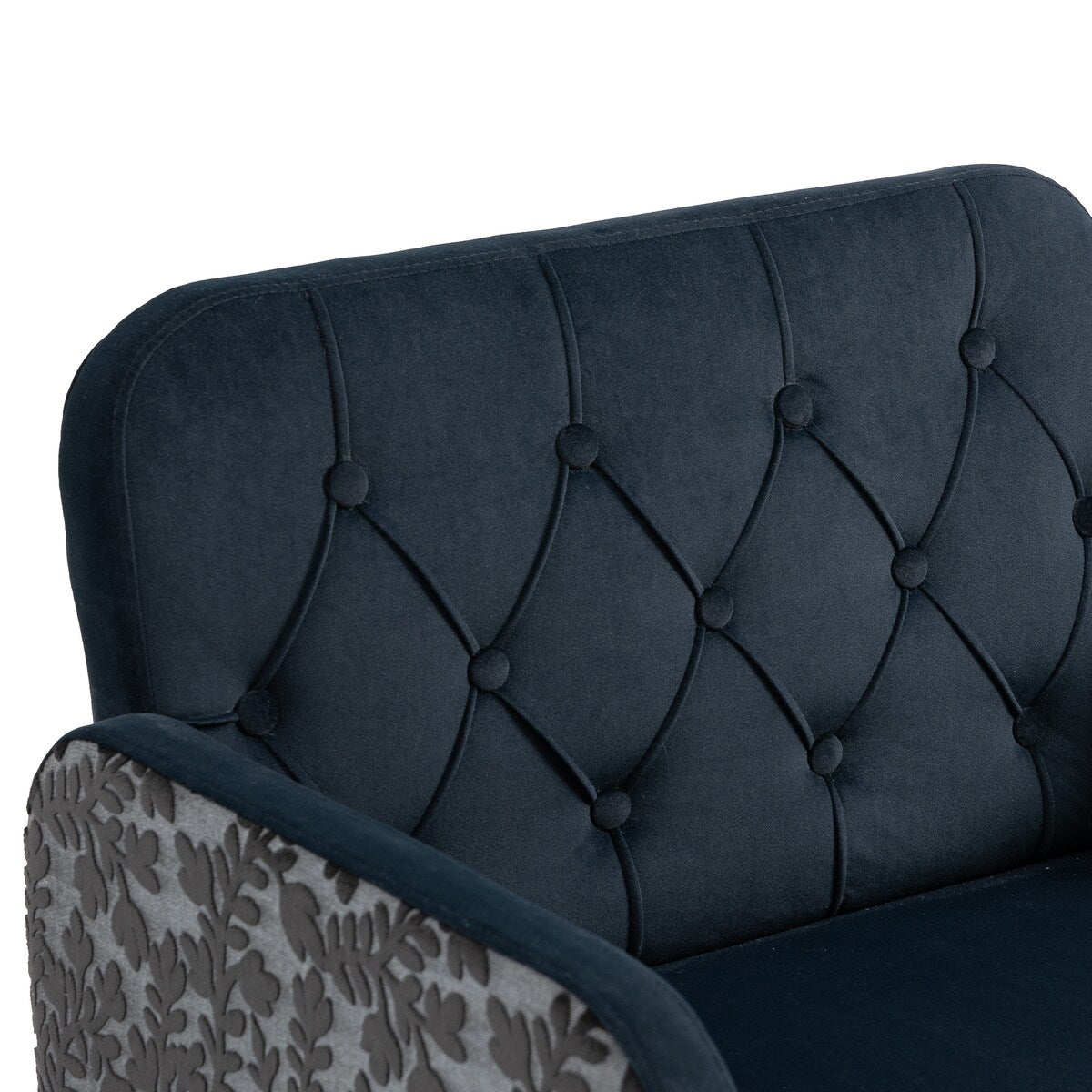 Modern chaise lounge chair /accent chair