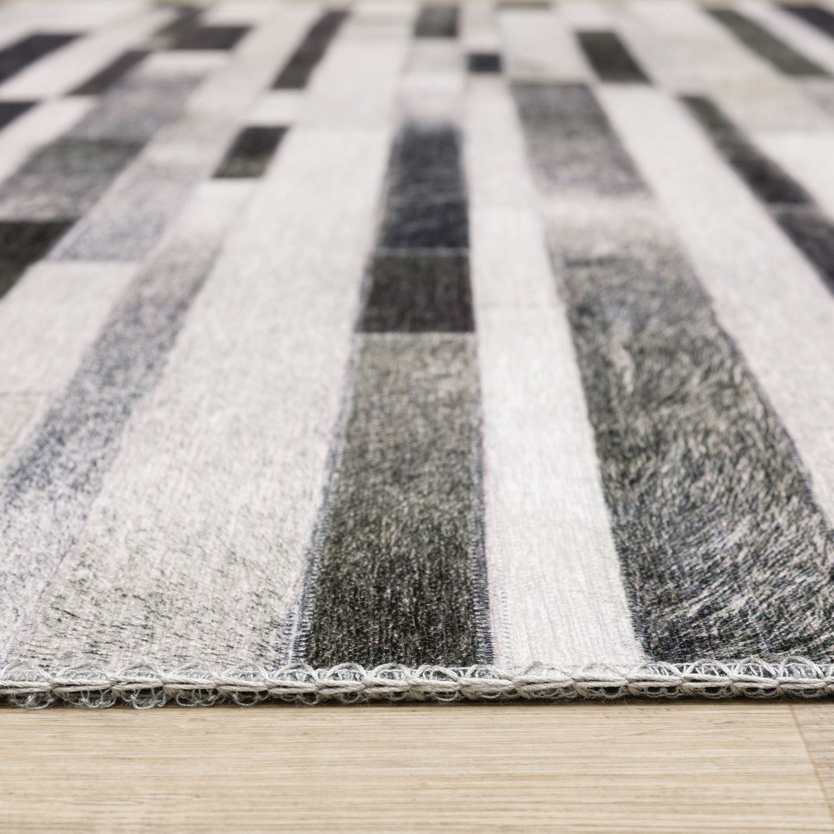 Vista Home Montreux Geometric Animal Print Gray Area Rug
