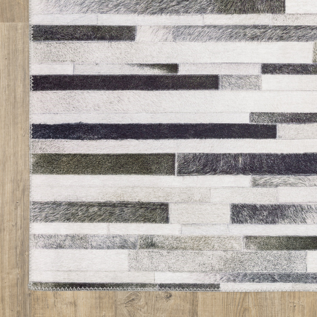 Vista Home Montreux Geometric Animal Print Gray Area Rug