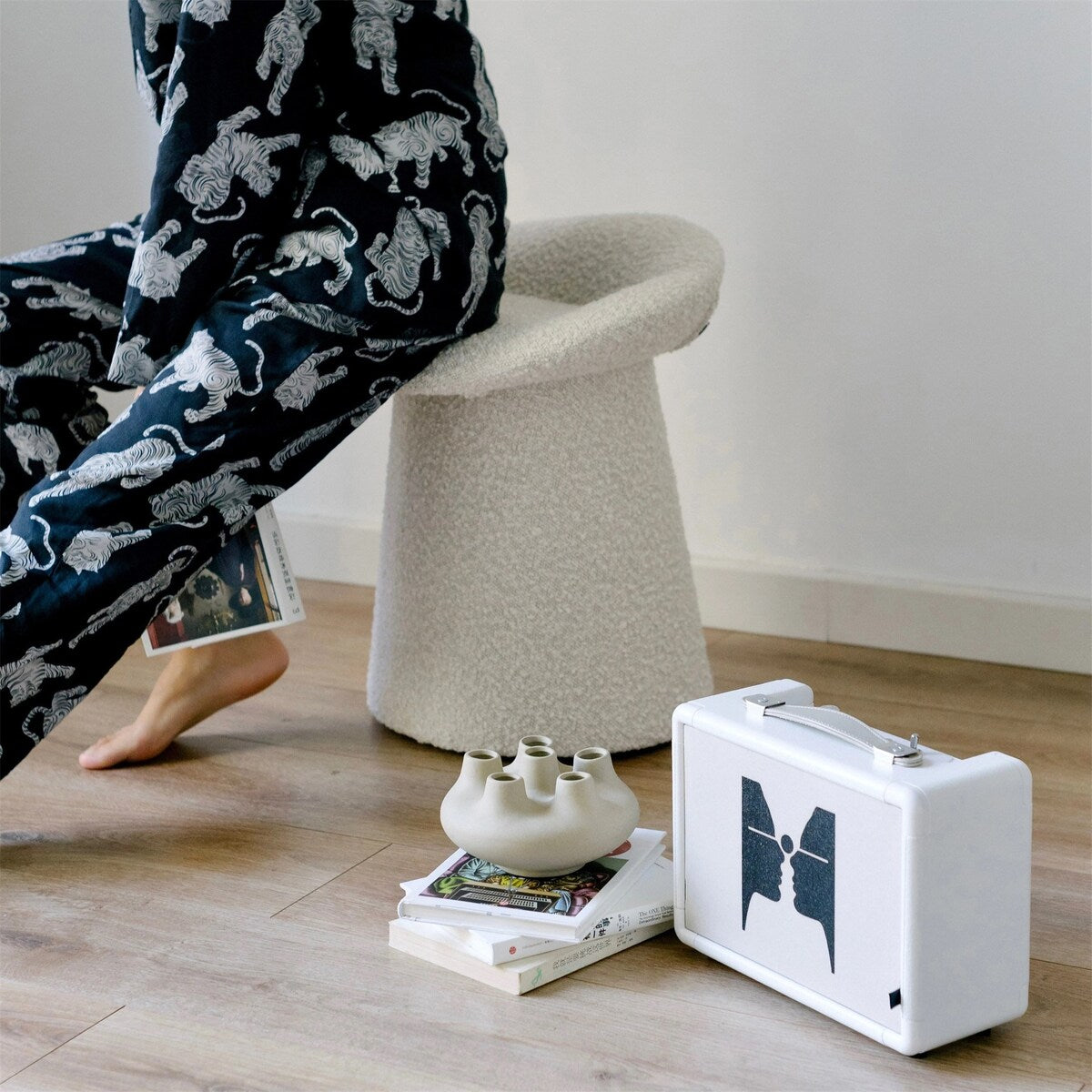 Mordern Multipurpose Vanity Stool