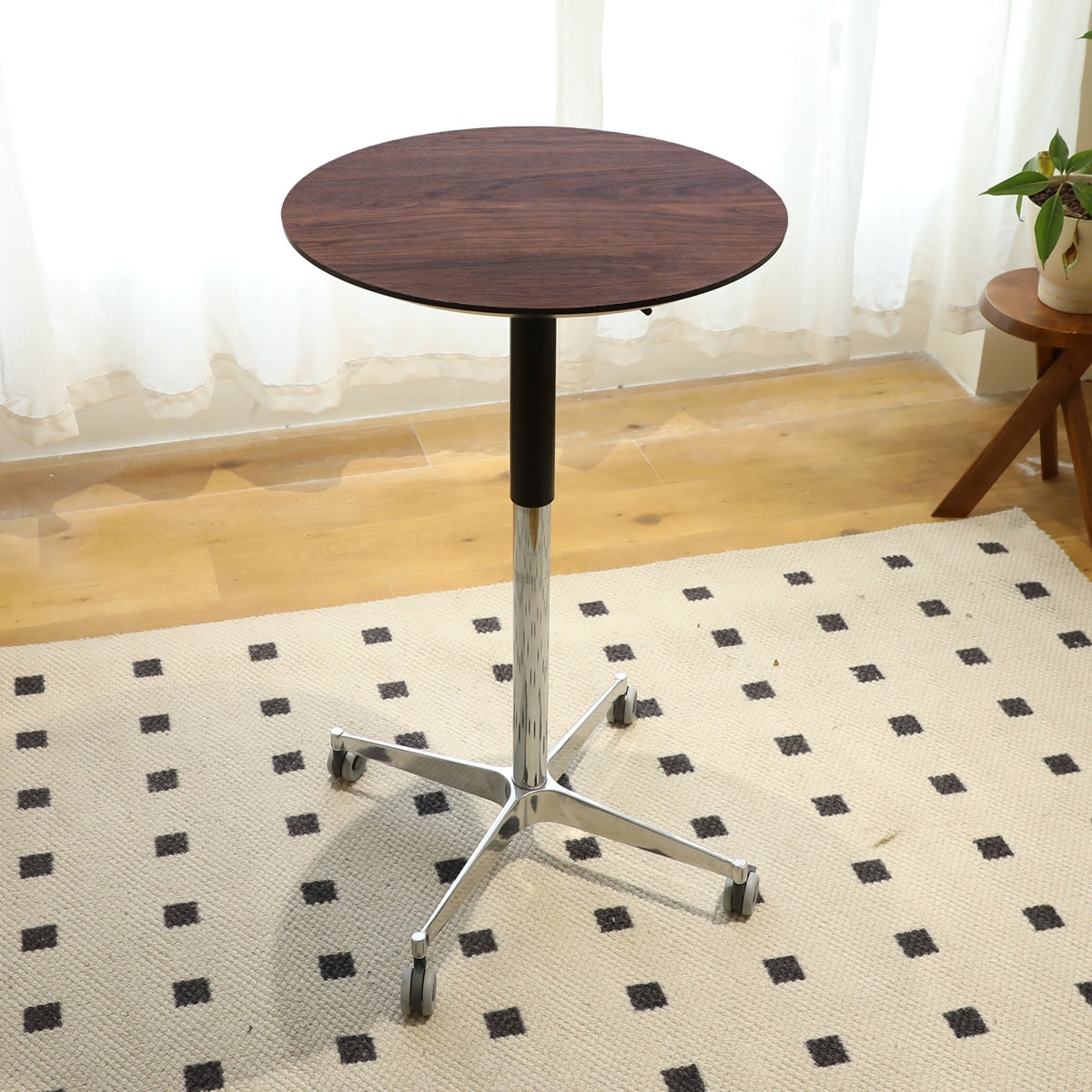 Standing Desk Adjustable Bar Pub Table with Castors - 27.50 x 27.50 x 42.90