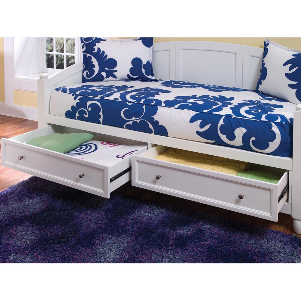 Copper Grove Cormorant White Daybed and Chest