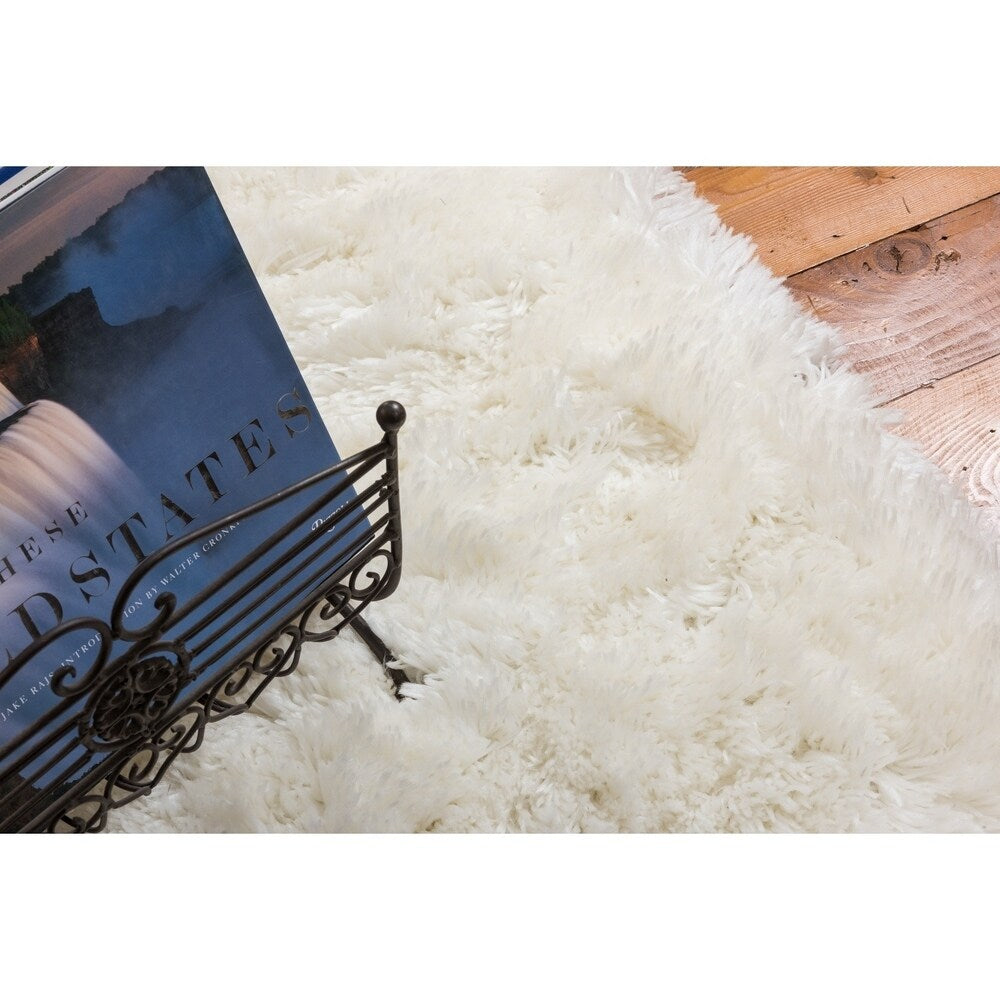 Natural Area Rugs Shag Grandeur Polyester Rectangle Rug (5'X8') White - 5' x 8'